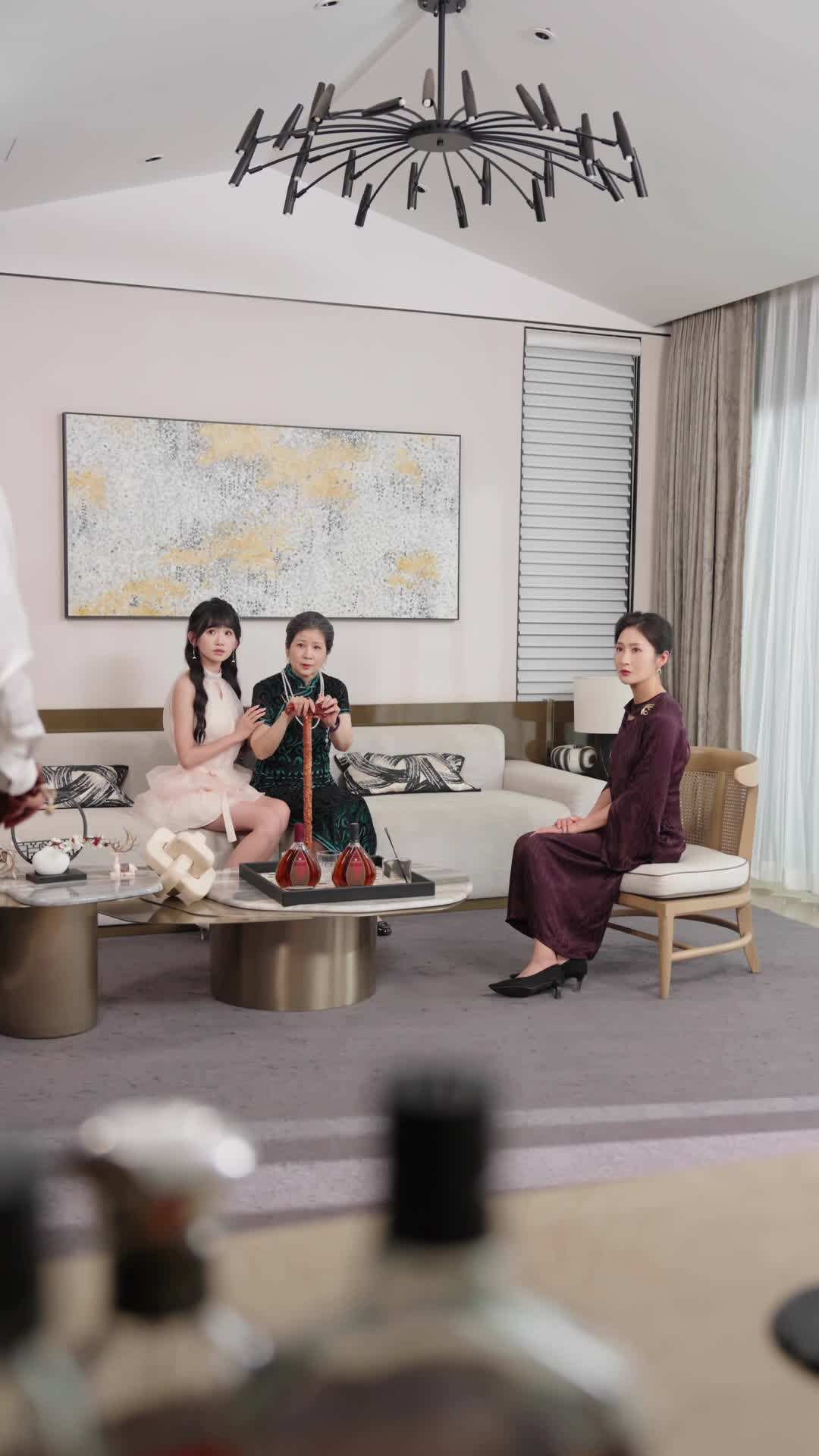 Episode 43 - The Real Heiress Returns