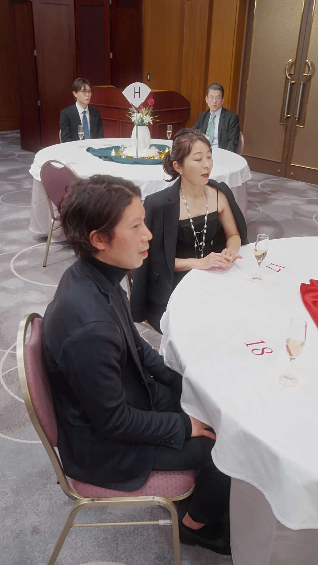エピソード56 - ホームレス婚  彼の正体は億万長者!?