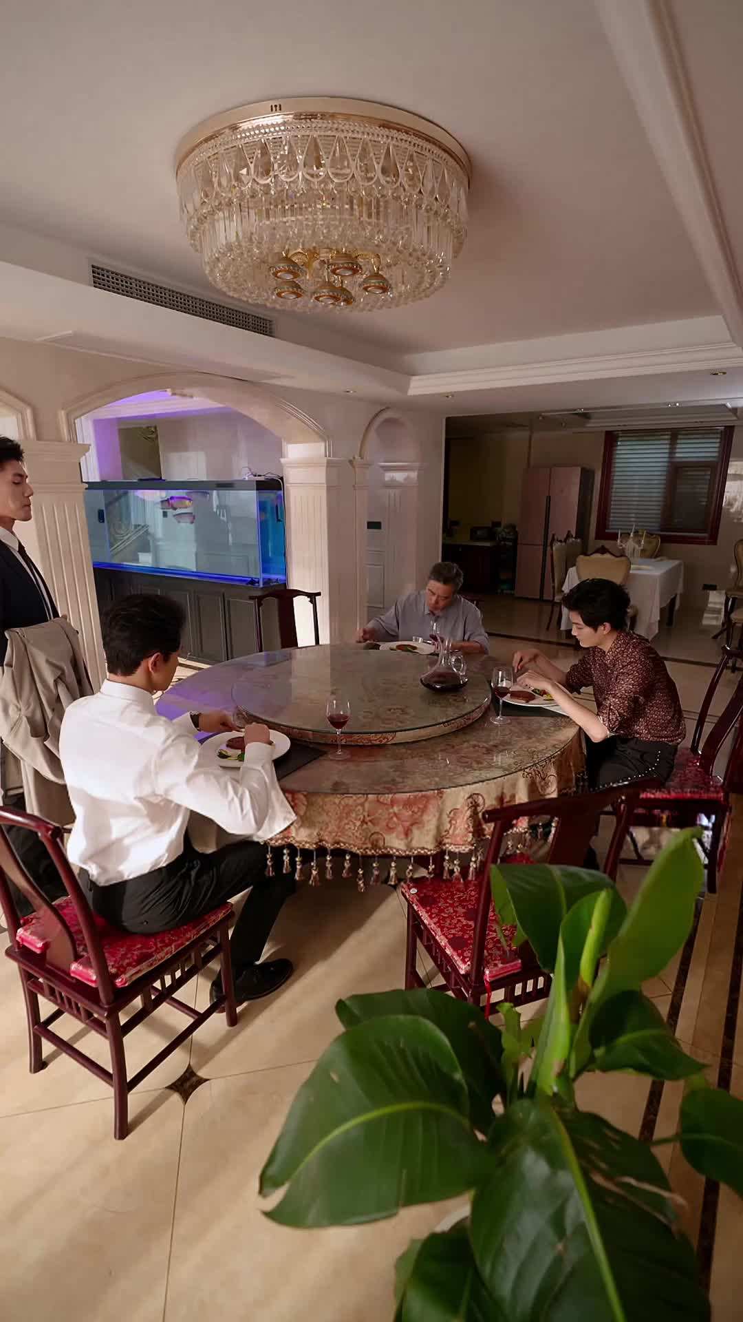 Episode 14 - Siapa yang Memainkan Siapa?