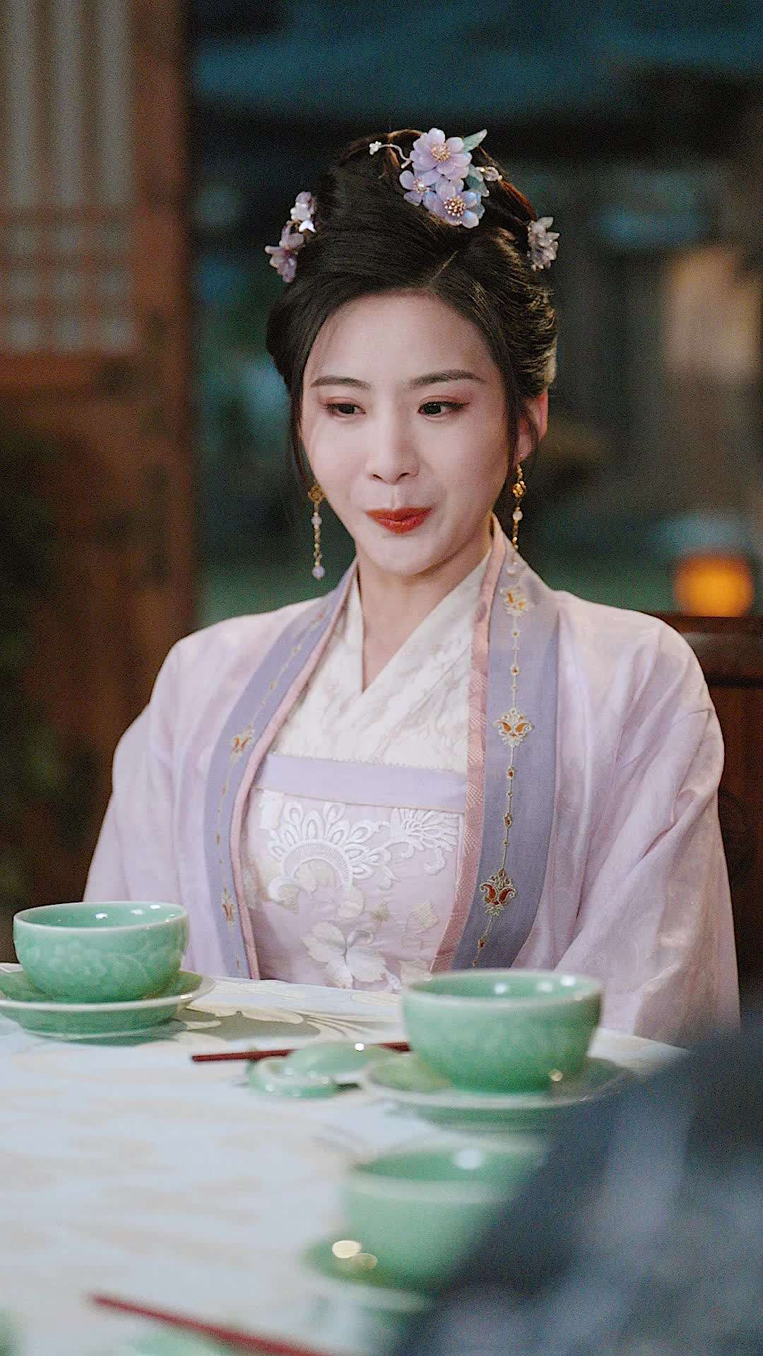 Episode 20 - Ex Left for Gold, She Married the Throne