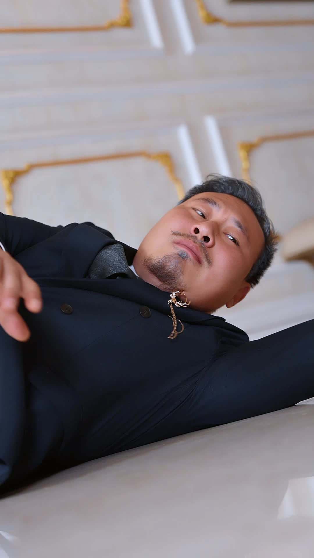 Episódio 11 - O Mendigo Quer Fugir do Casamento