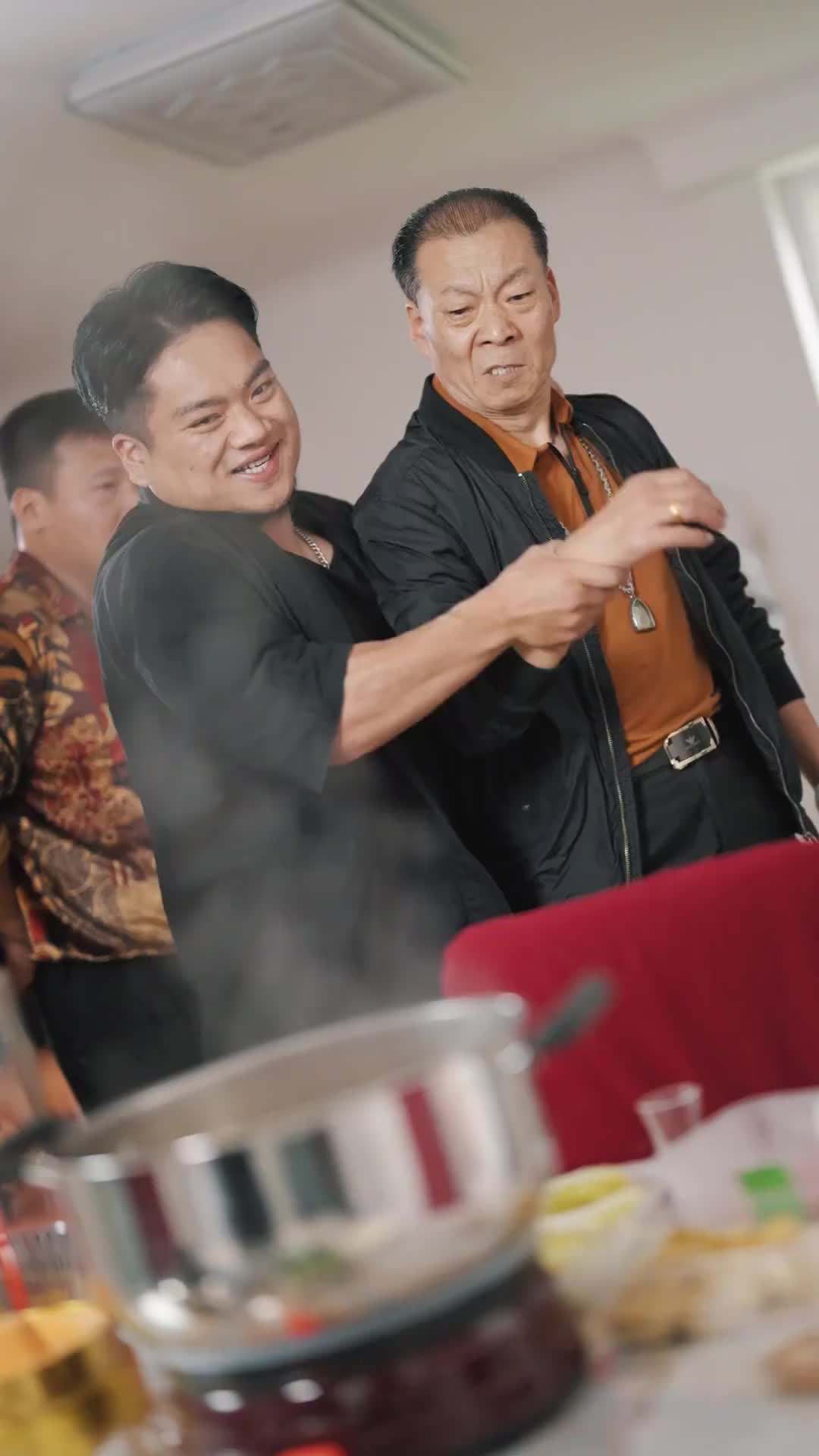 Episode 32 - My Rich Sis Got My Back