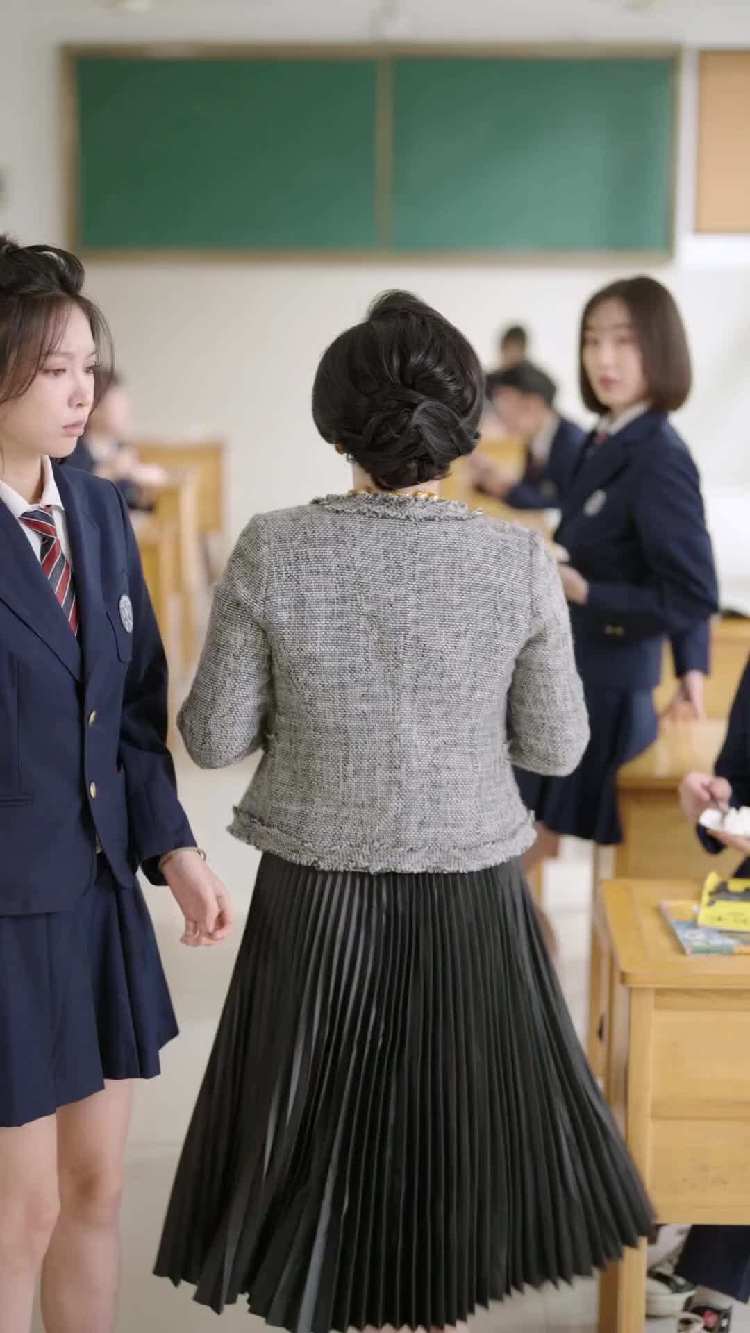 Episode 42 - Darling, Please Love Me Again