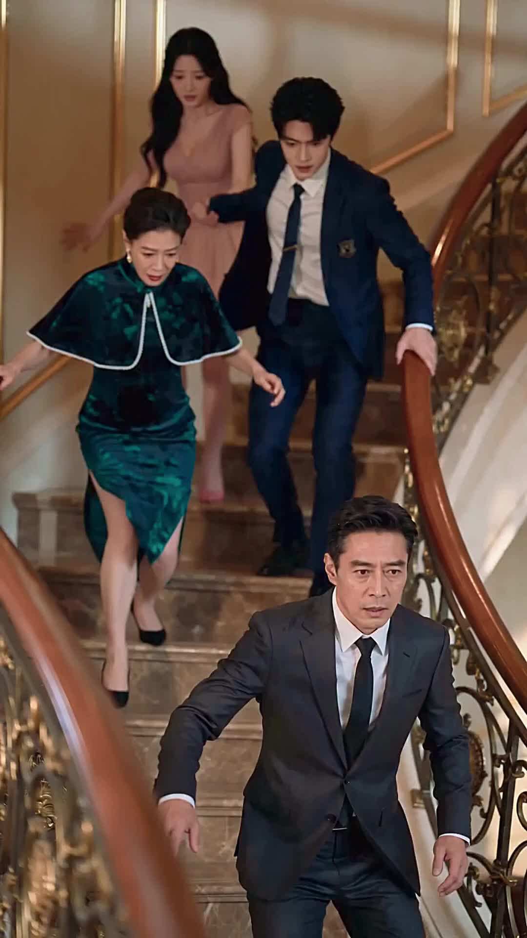 Épisode 3 - La Première de la classe est une boss de la mafia