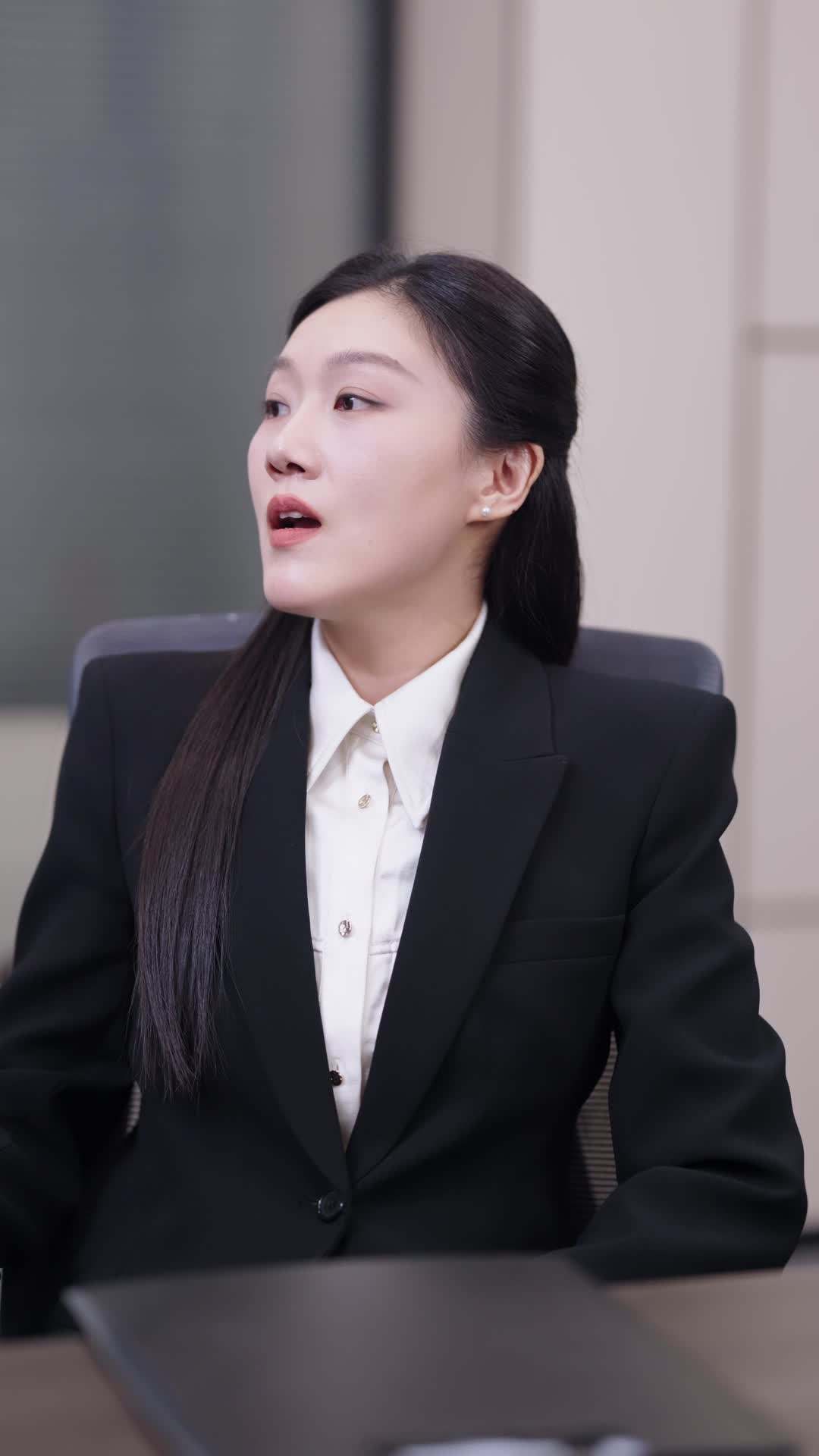 第77集 - 閃婚甜妻火力全開
