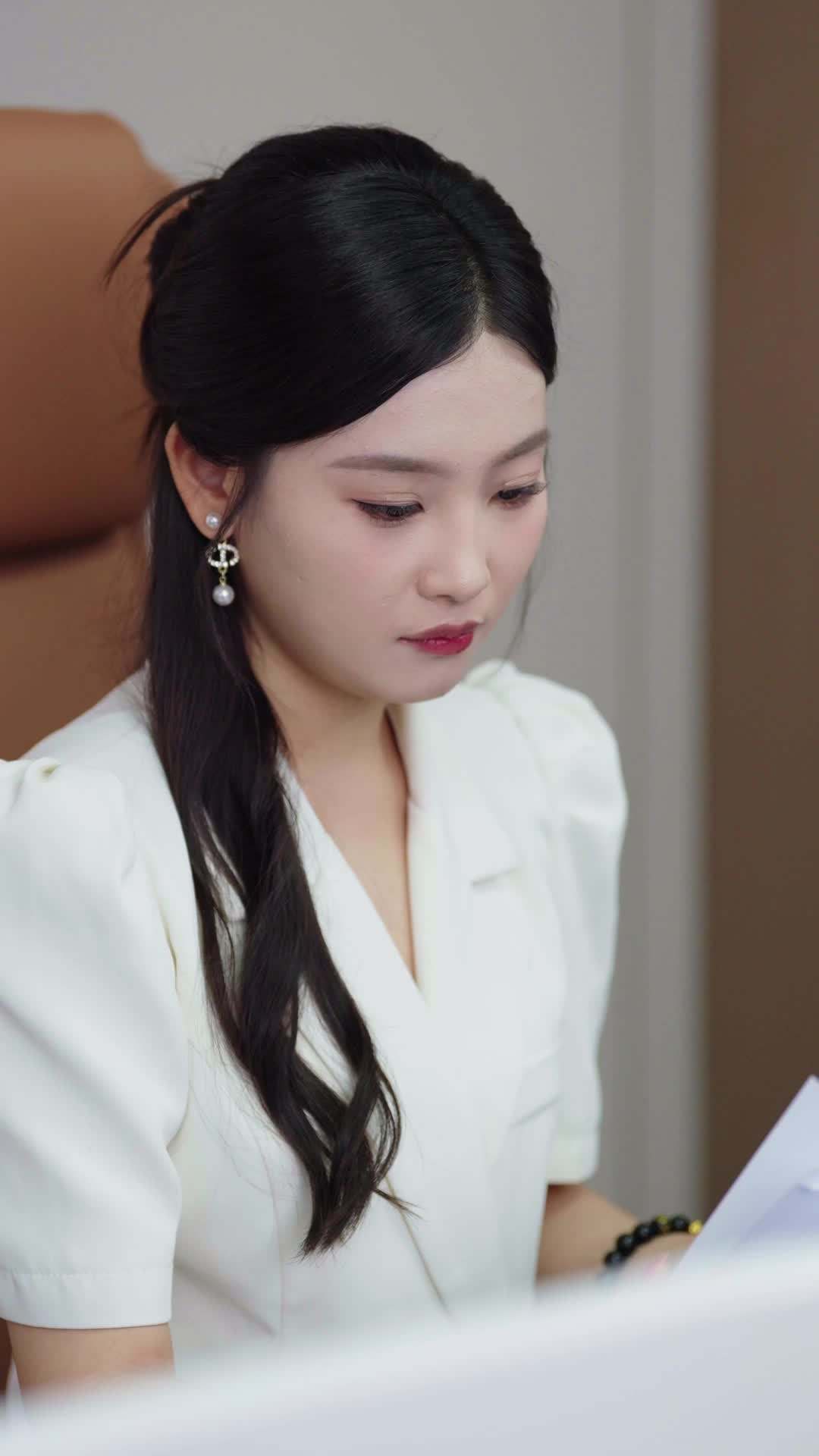 Episode 23 - The Second-Chance Heiress