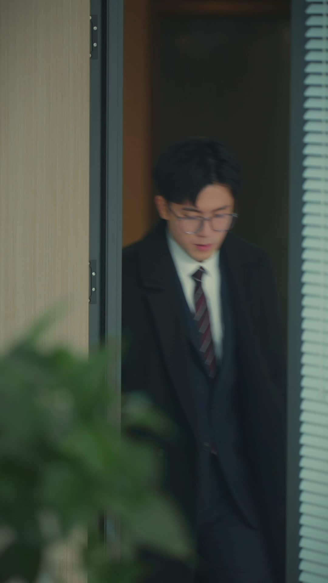 Episode 53 - My CEO Dad Chasing My Mom Back