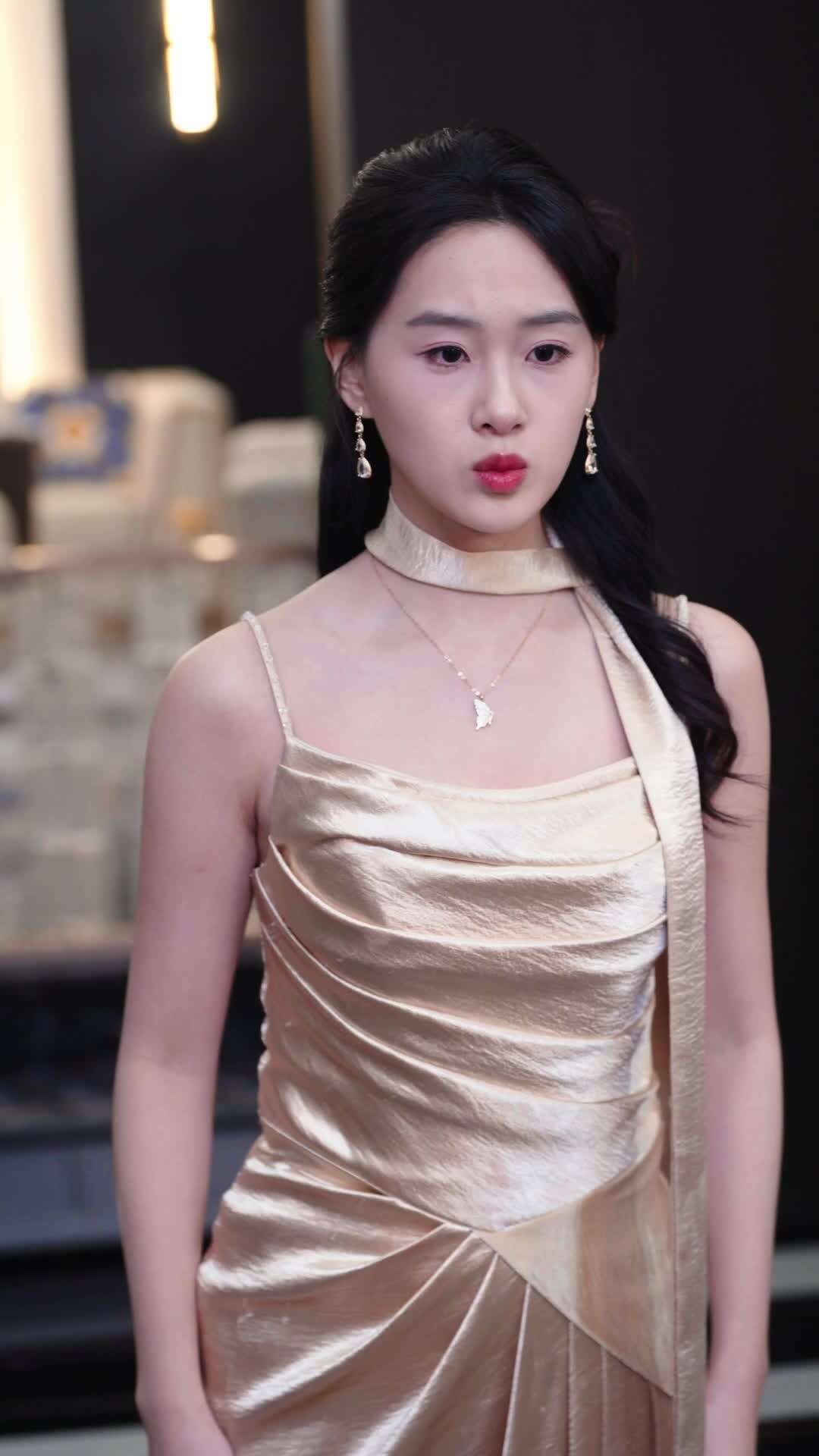 Episode 2 - The Real Heiress in the Shadows