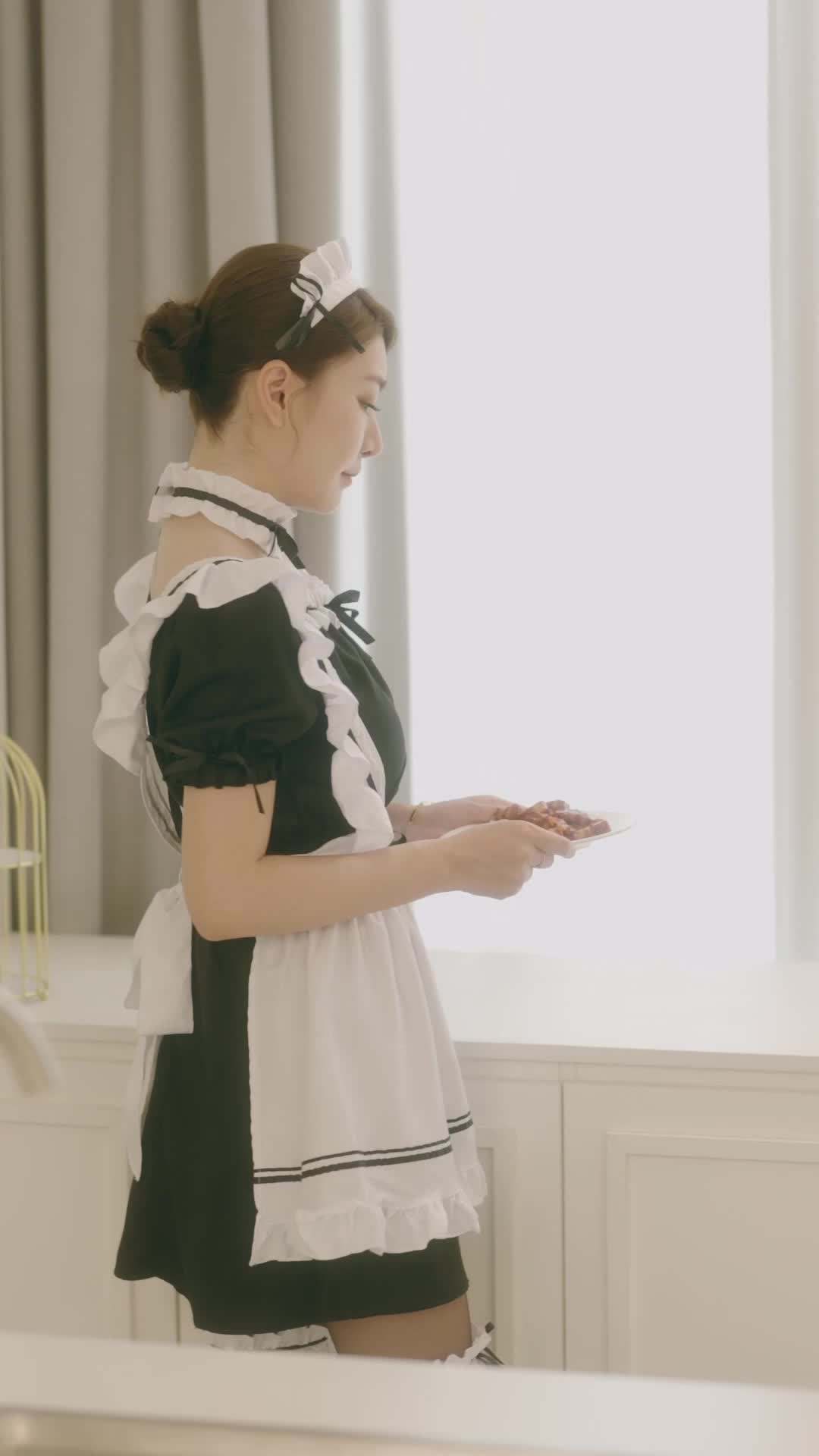 エピソード52 - 美女の誘惑はお断り!俺はシステム還元で成り上がる