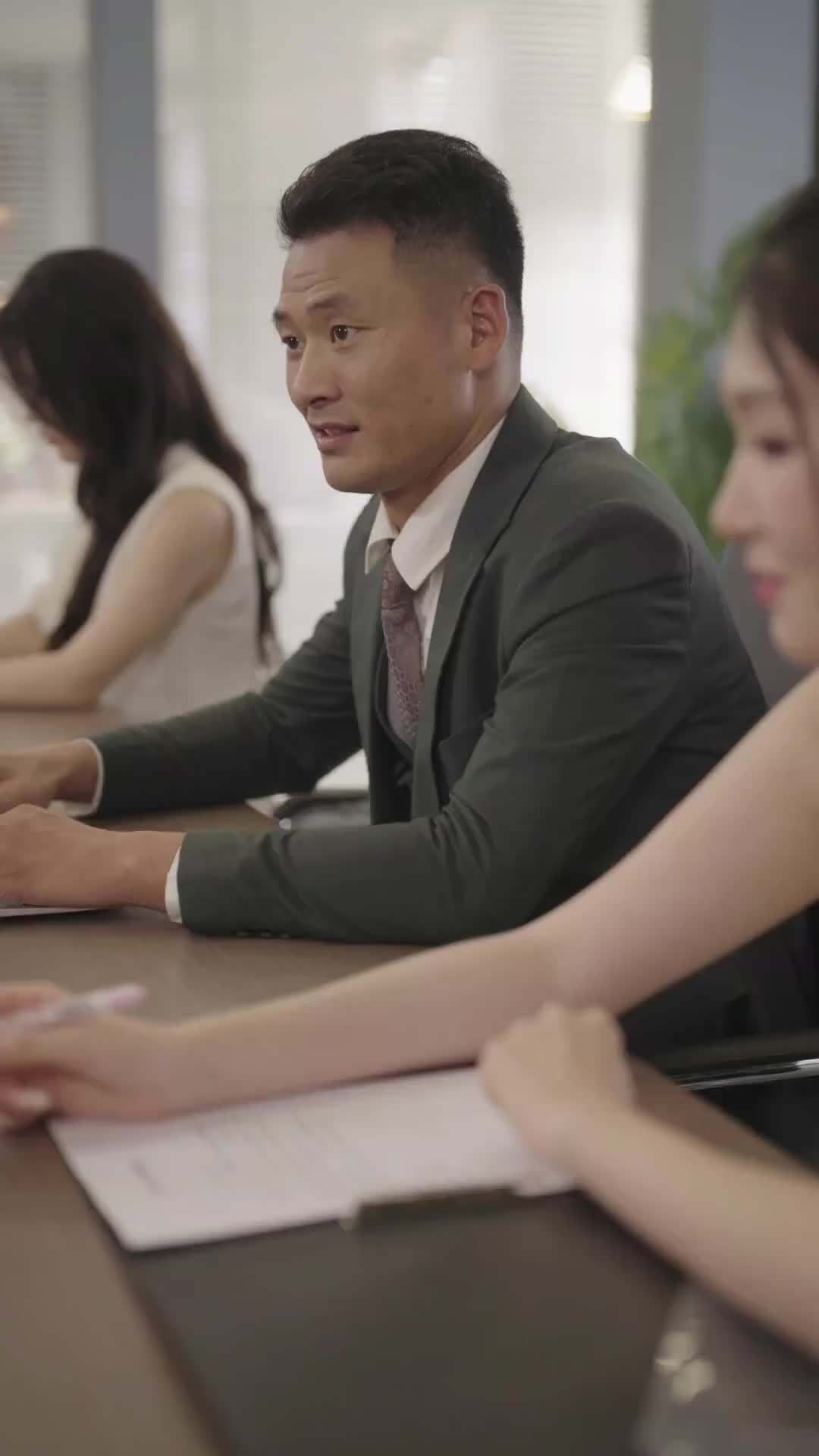 에피소드 17 - 선존 귀환: 강한 게 뭐가 어때서?