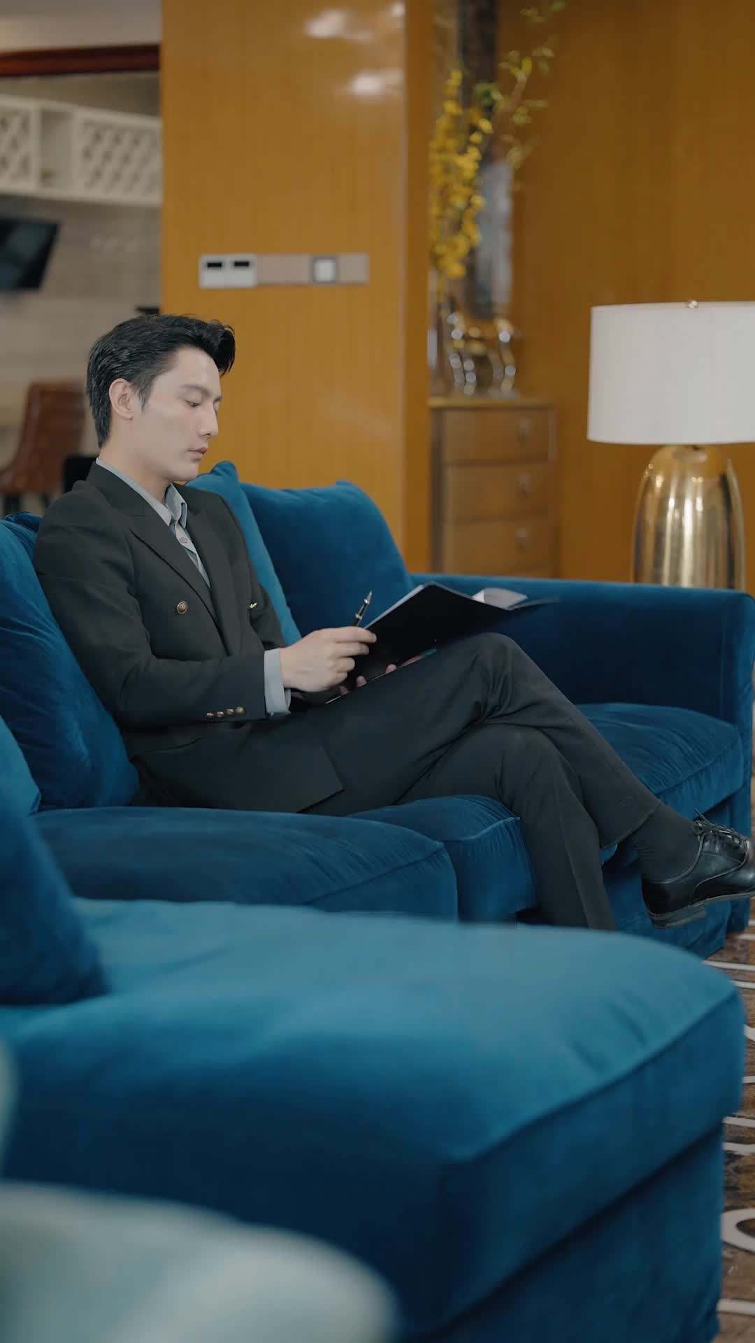 Episode 37 - Loving You Again with Memories