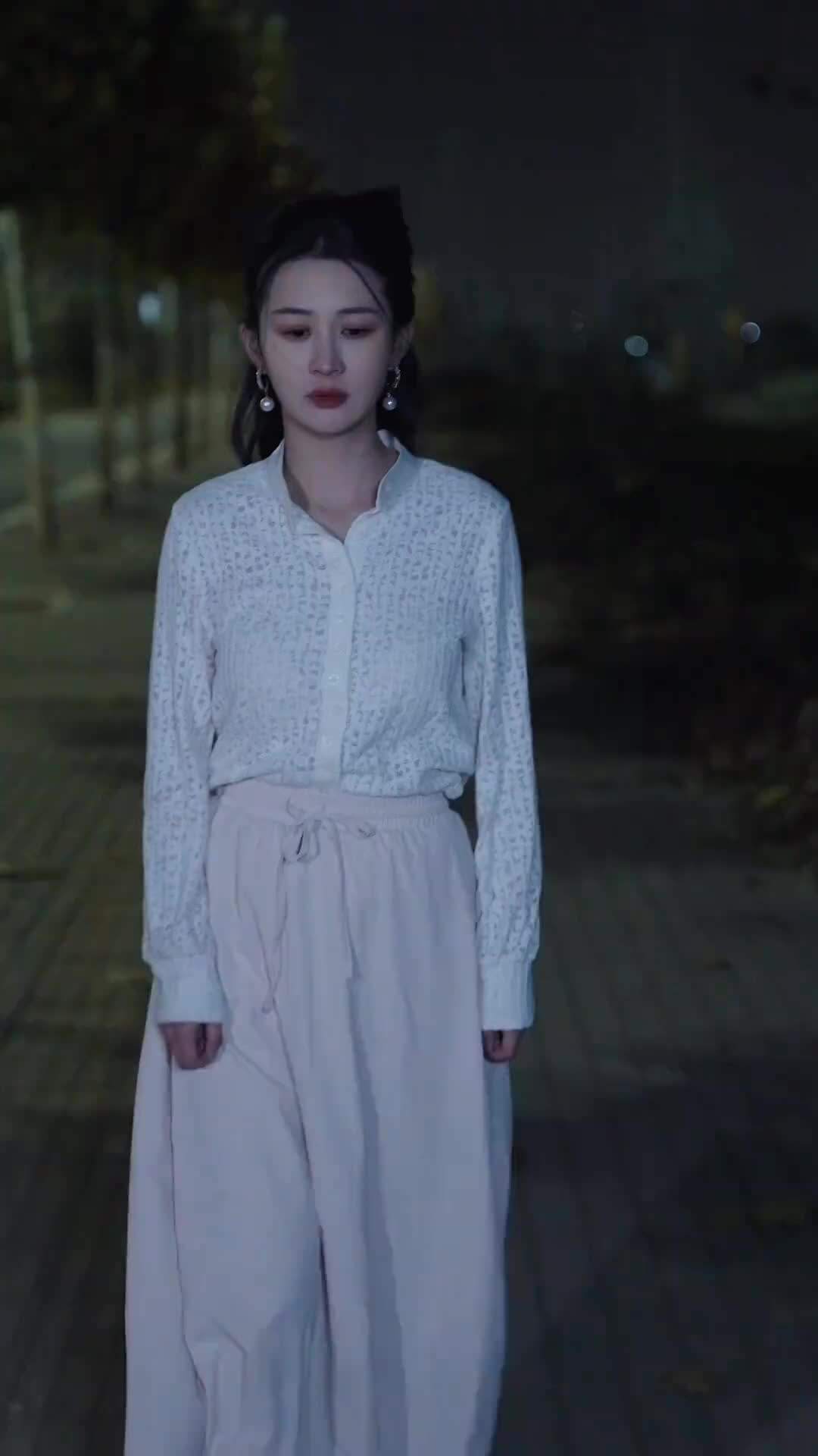 Episode 4 - Seems Like a Beauty Arrives