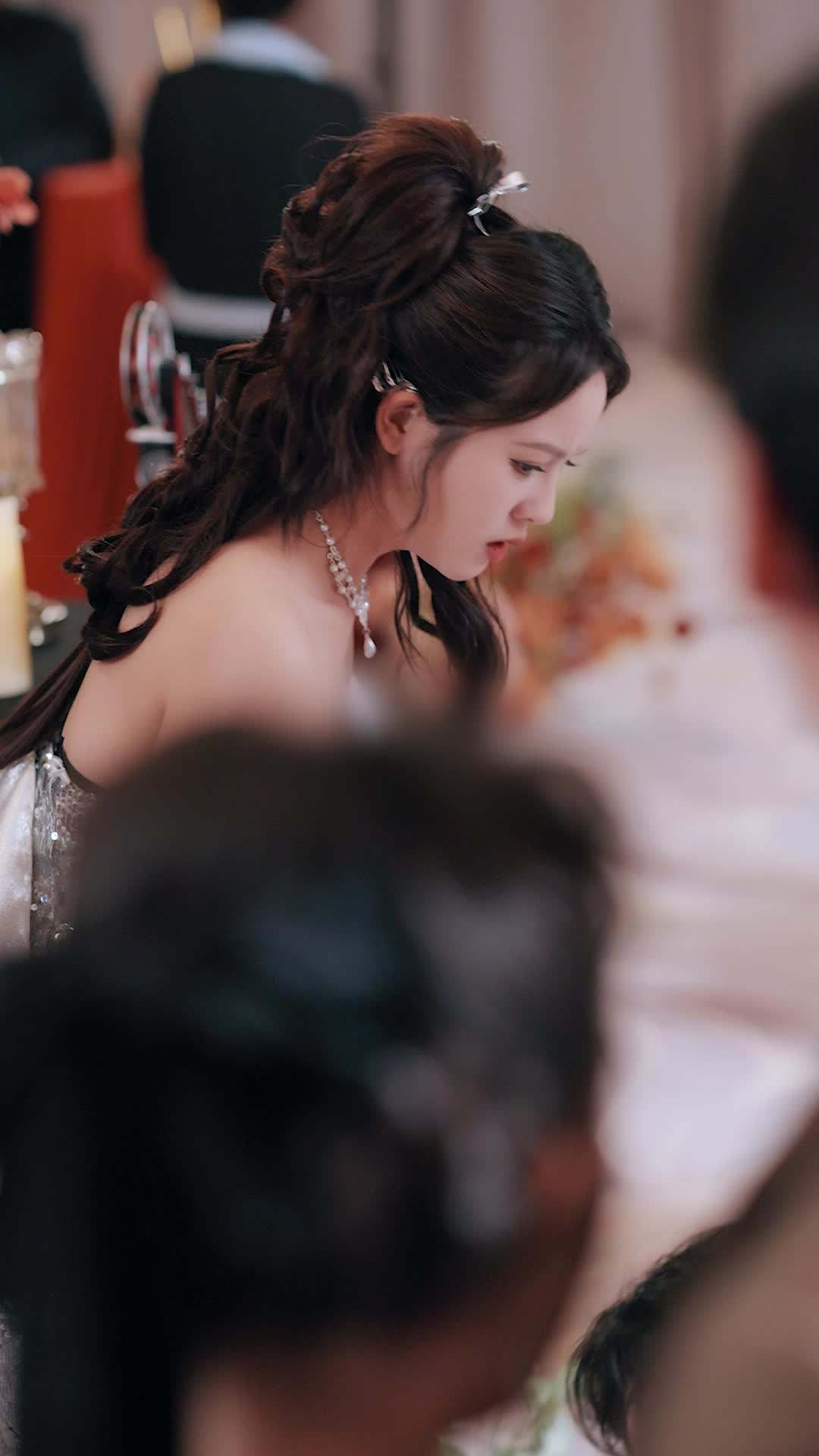 Episode 10 - Red Carpet, Hot Kiss