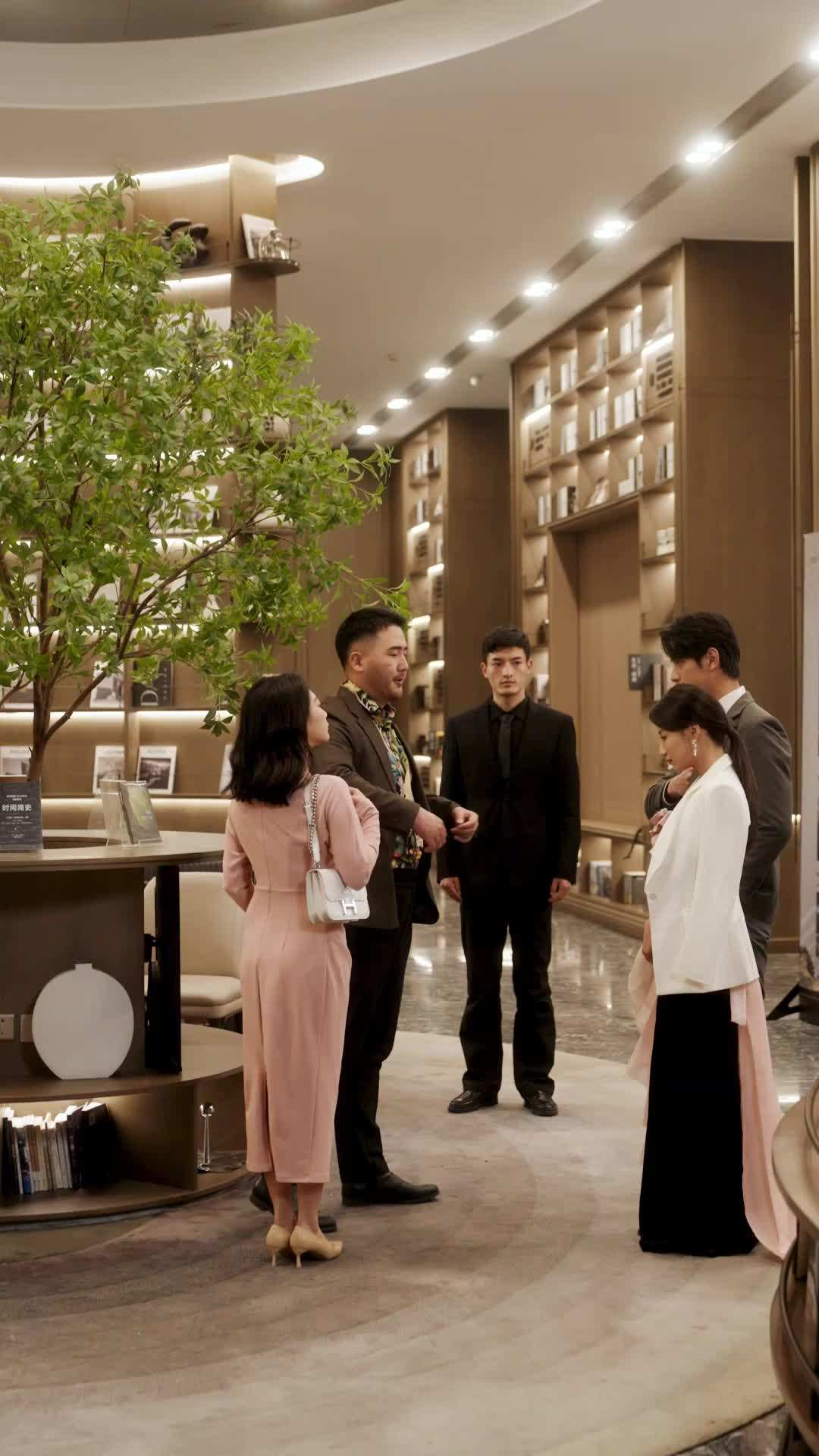 Episode 6 - Queen of Tears