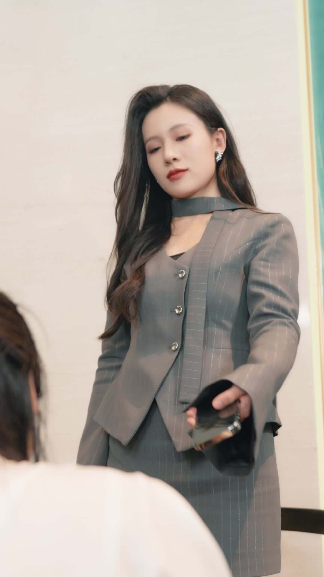 Episode 7 - Don't Mess With the Heiress
