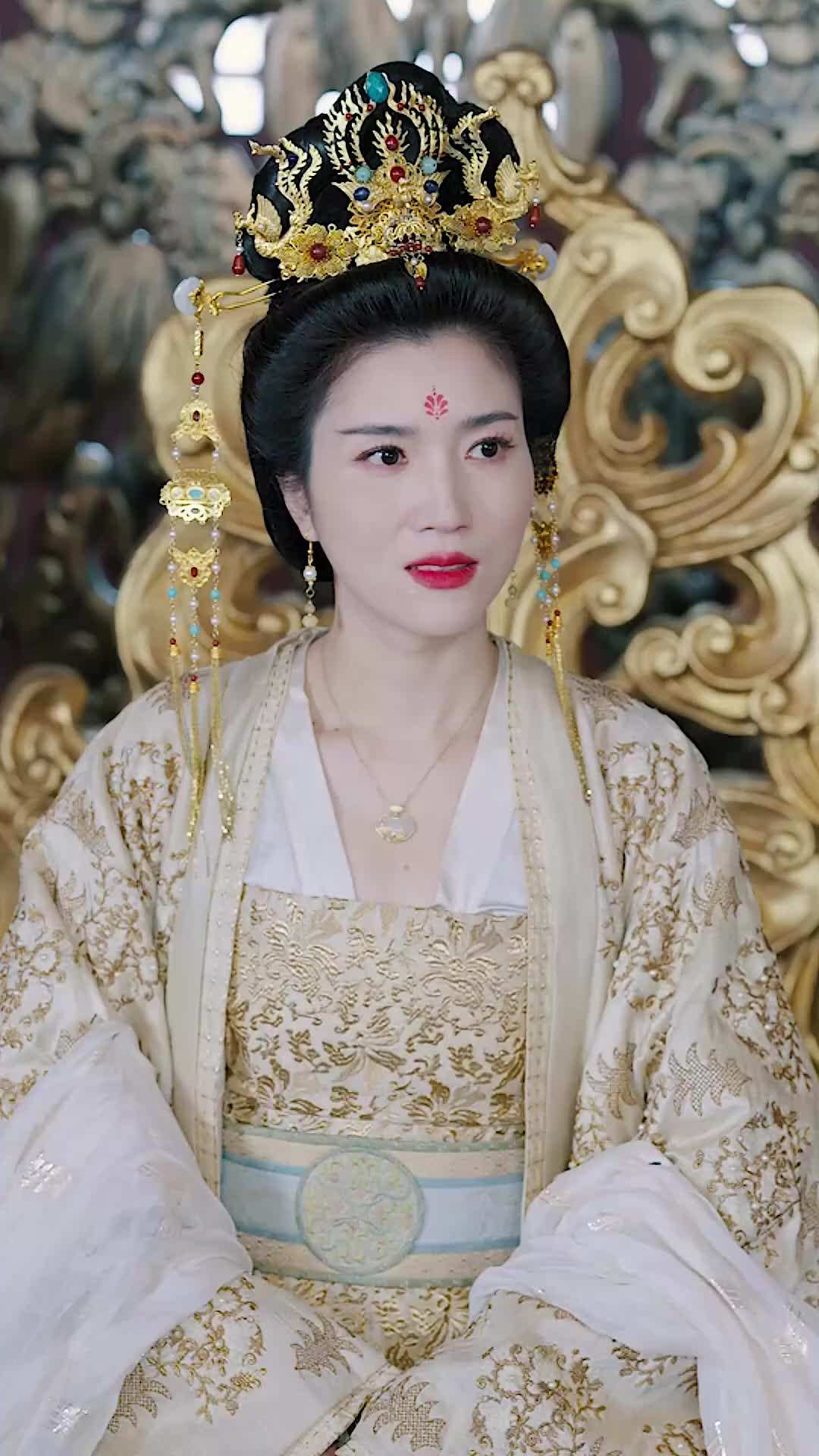 Episode 46 - Ex Left for Gold, She Married the Throne