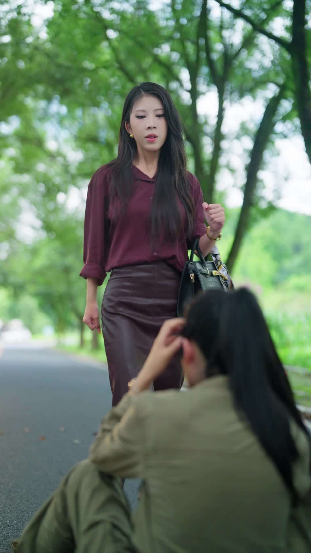 Episode 3 - Don't Mess With the Real Heiress