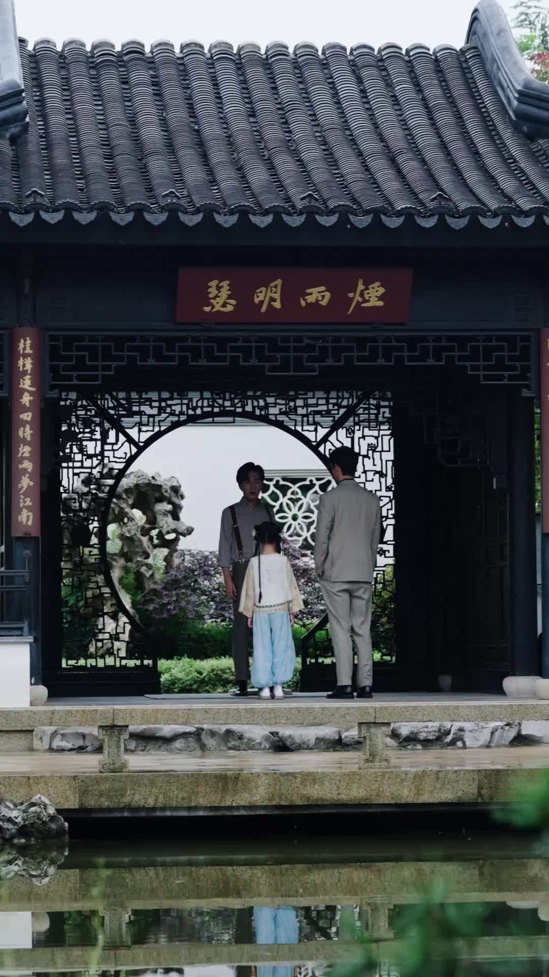 Episode 41 - Bow Down, My Great-Aunt Is Back!