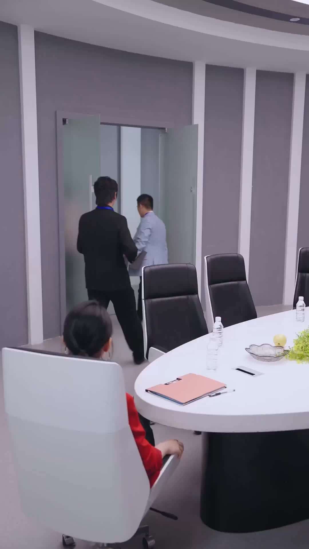 Episode 49 - Bereinkarnasi Sebagai Istri CEO Hebat