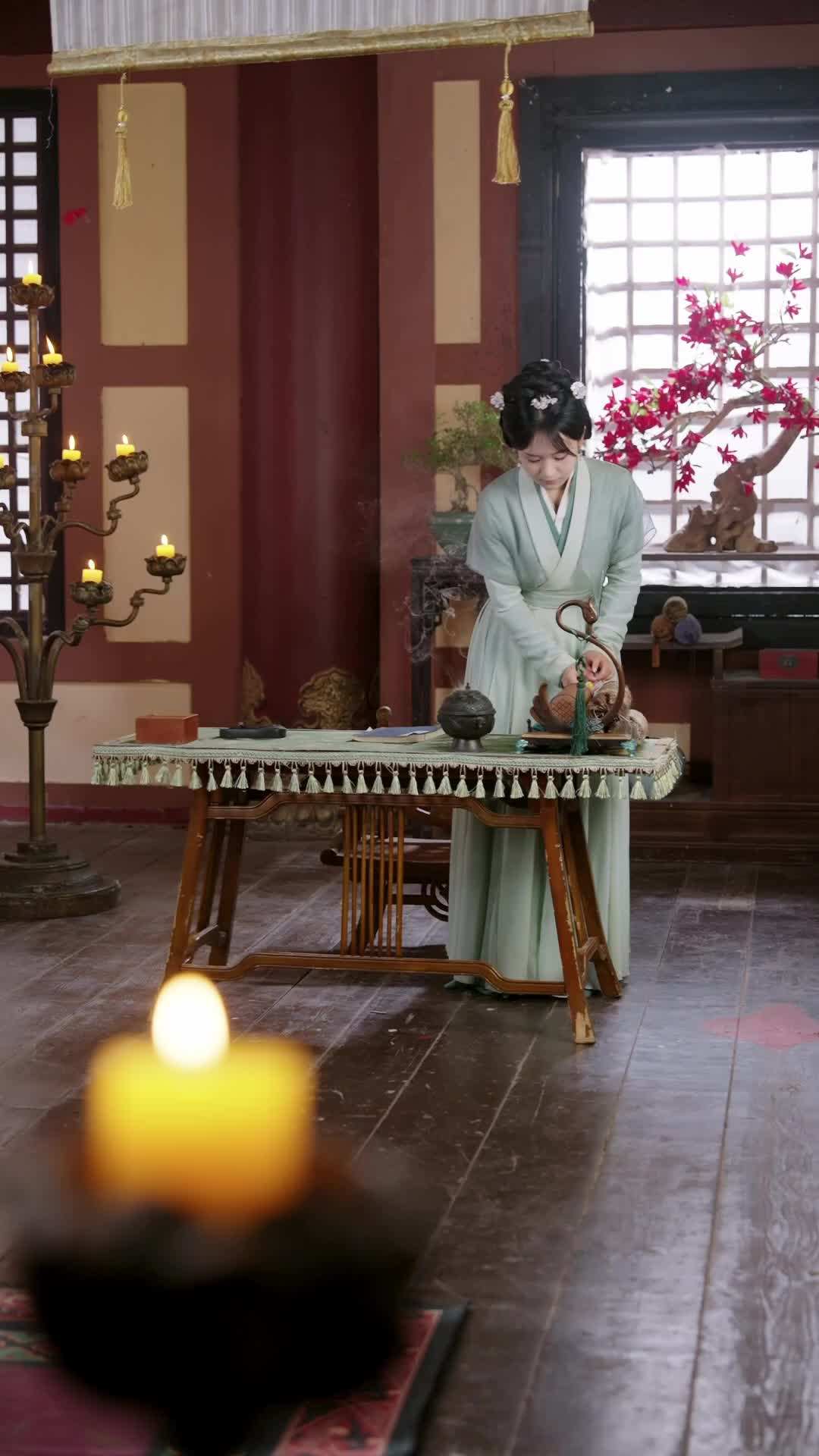 Episode 47 - The Bride Hides a Crown No One Sees