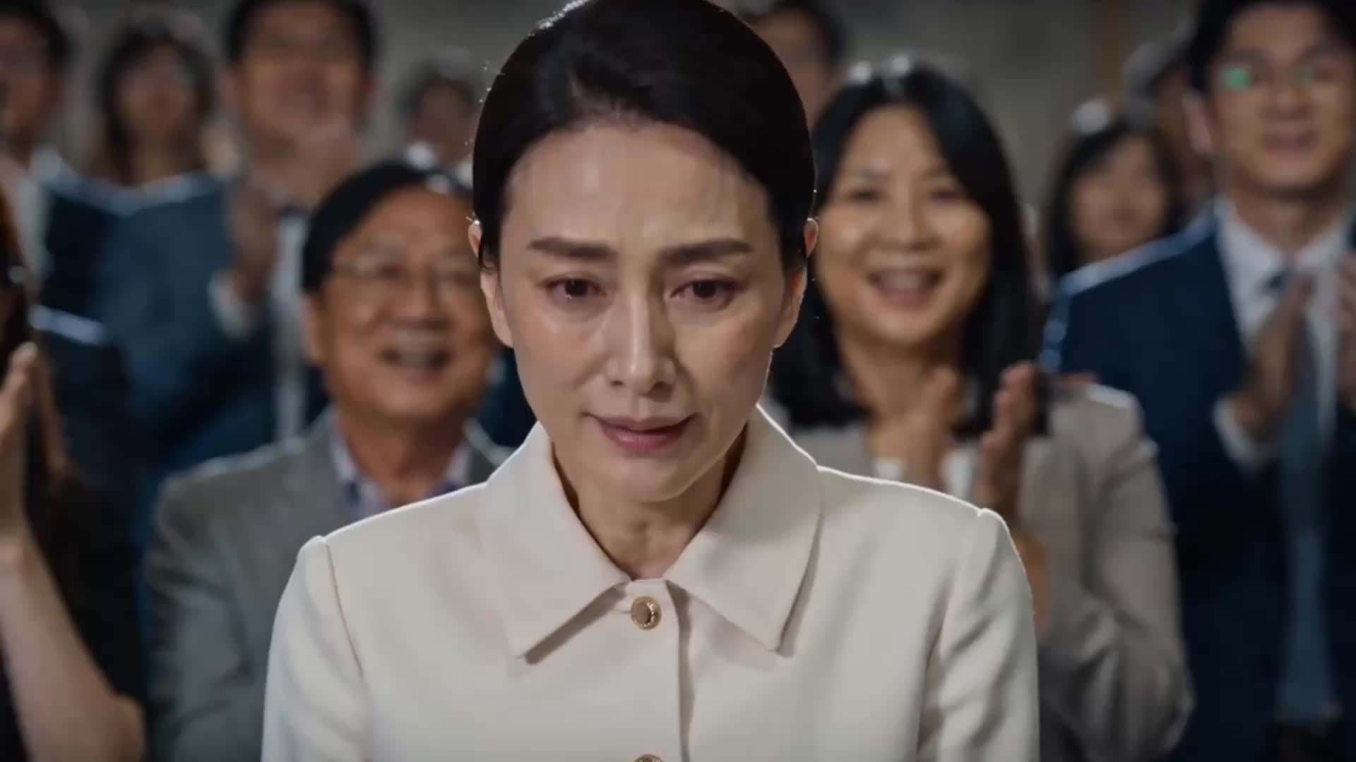 에피소드 32 - 로봇을 제물로 바쳐 신이 된 남자