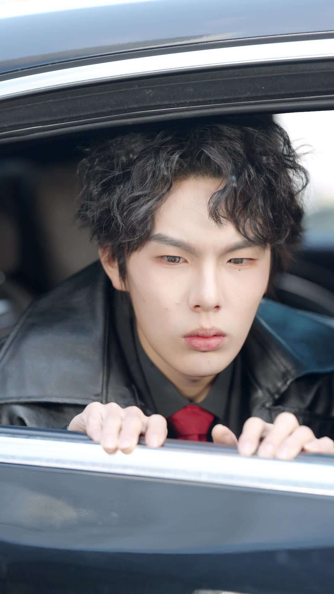 Episode 6 - Runaway Gold Digger and Obsessed Heir