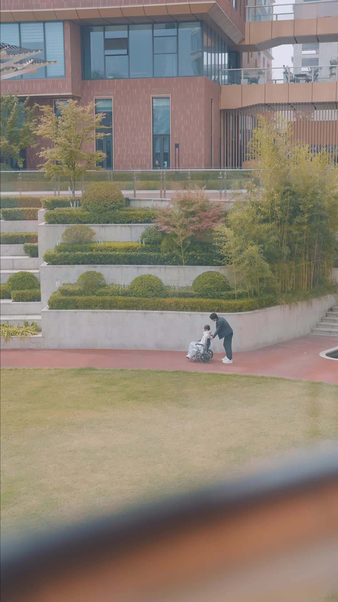 에피소드 2 - 이제 와서 울지 마요