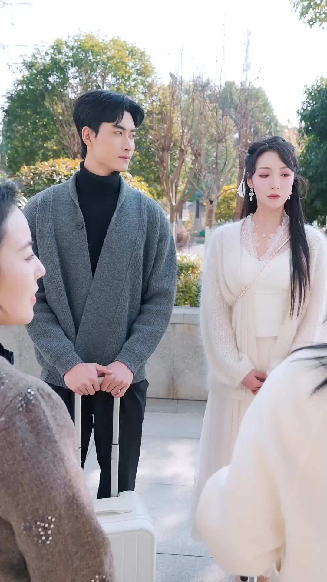 에피소드 14 - 이별하고 깨어난 시스템: 여성을 돕고 벼락부자 되기