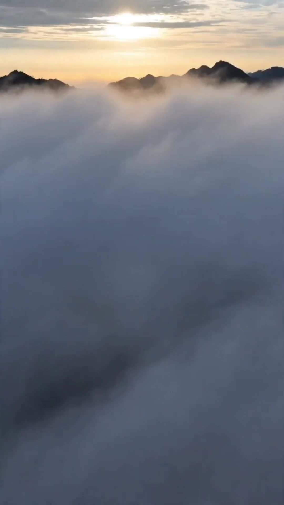 第1集 - 龍隱之狂龍歸來