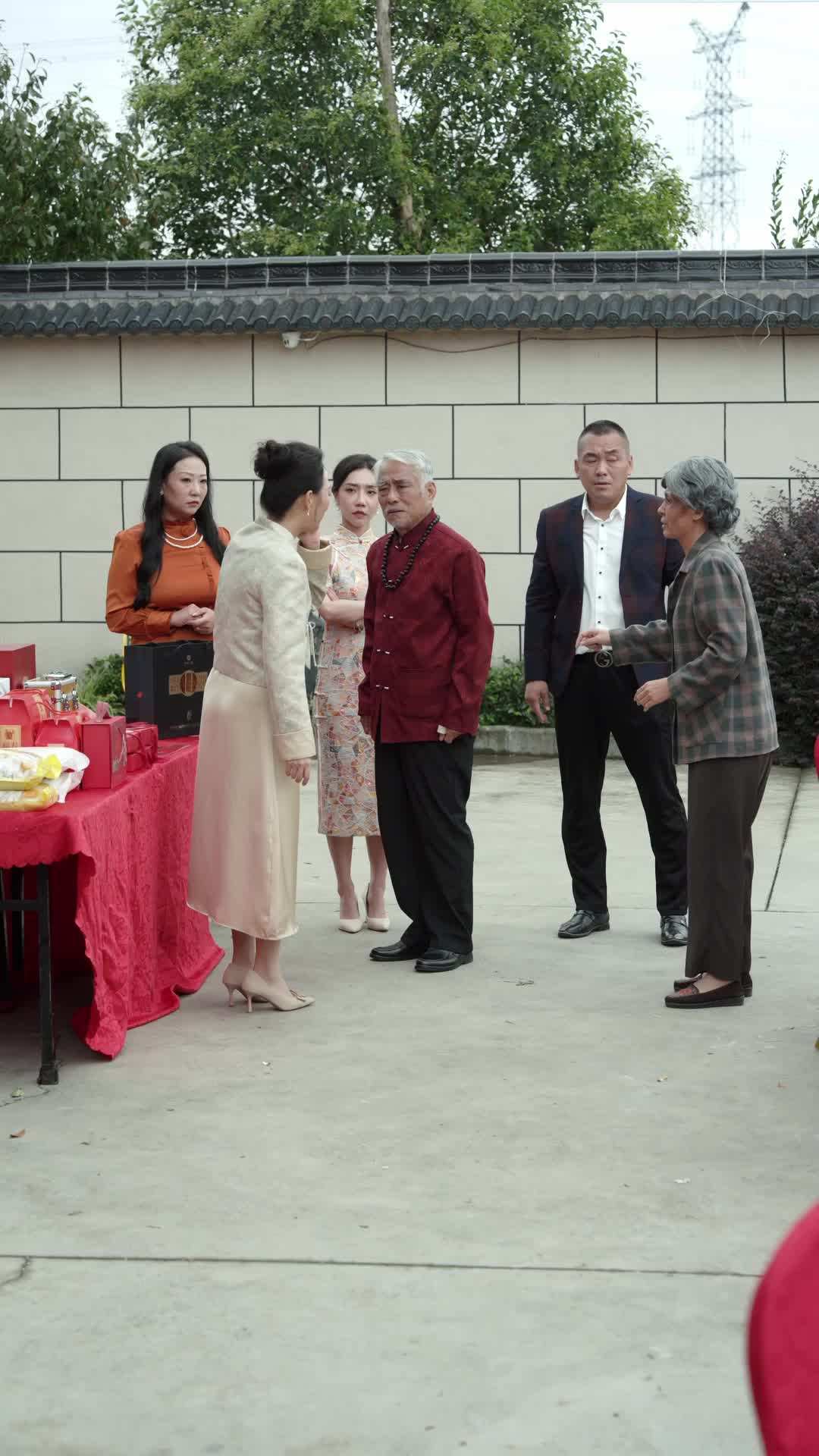 Episode 6 - Three Daughters Paying Homage
