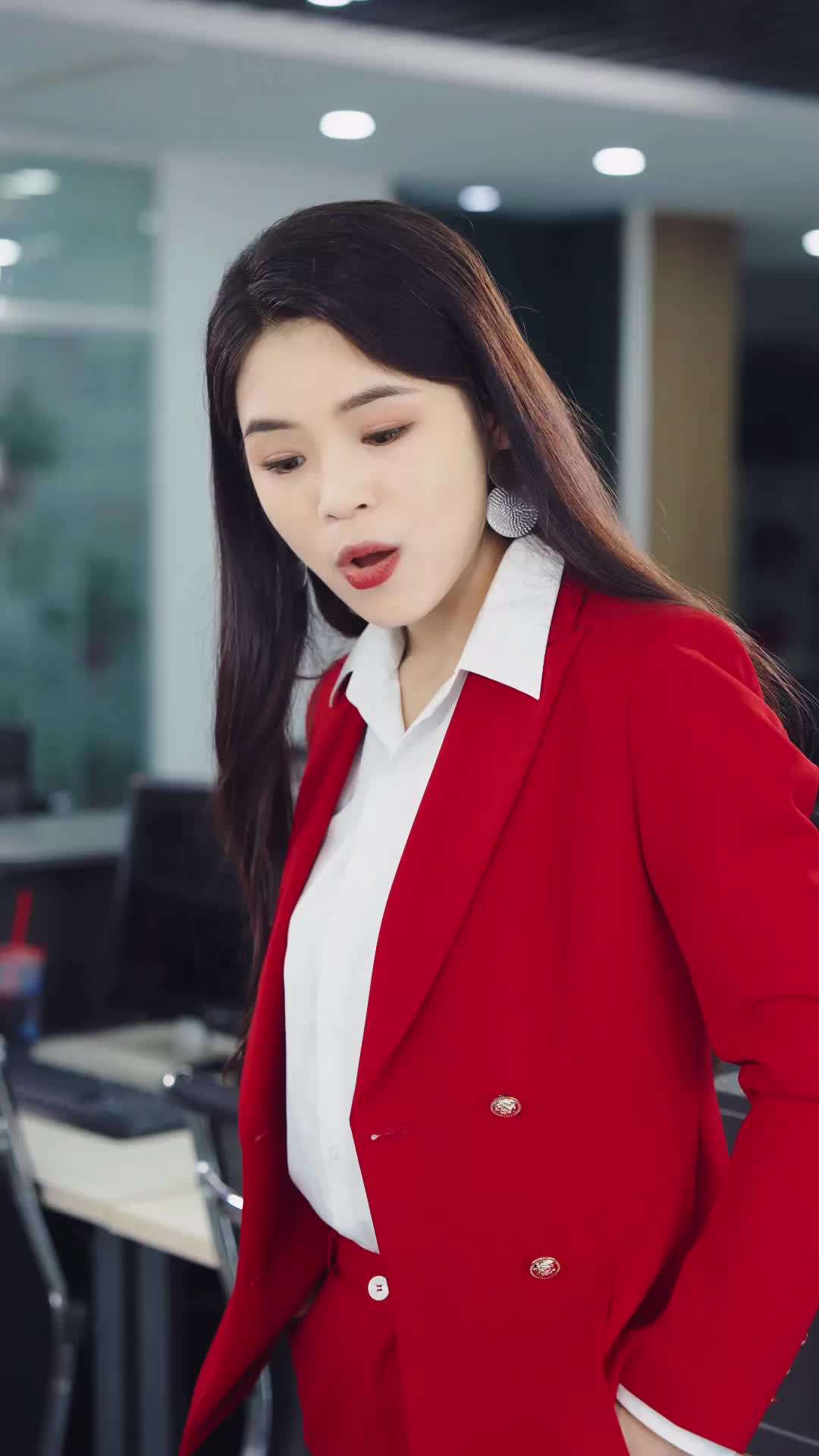 에피소드 3 - 해고당한 그 사람은 천재 해커