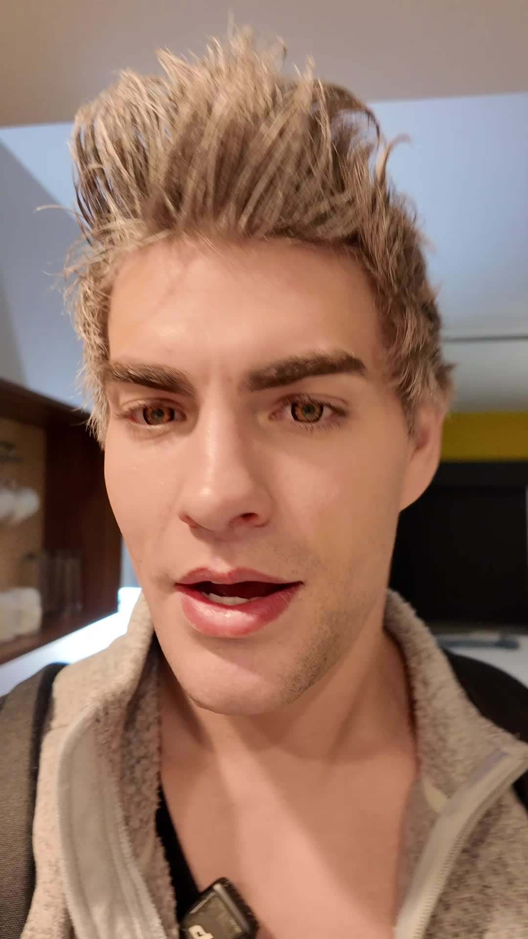 Episode 14 - ReelTalk EP28-Backstage: How to Kiss a Vampire