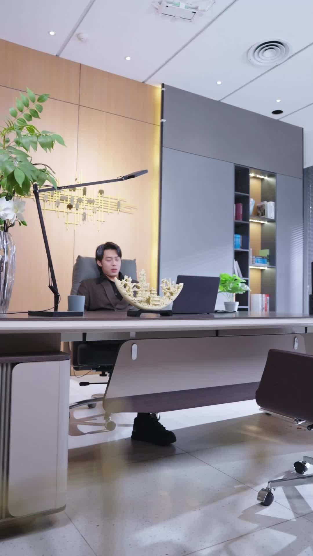 Episodio 44 - Mi Mejor Amiga Quiere al CEO de Mi Aventura de Una Noche