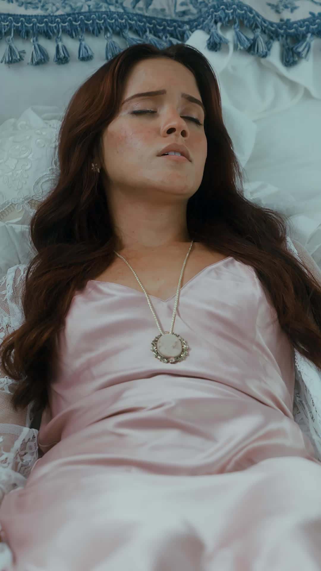 エピソード73 - 実はお姫様でした！ 平民王女は三人の王子様に溺爱