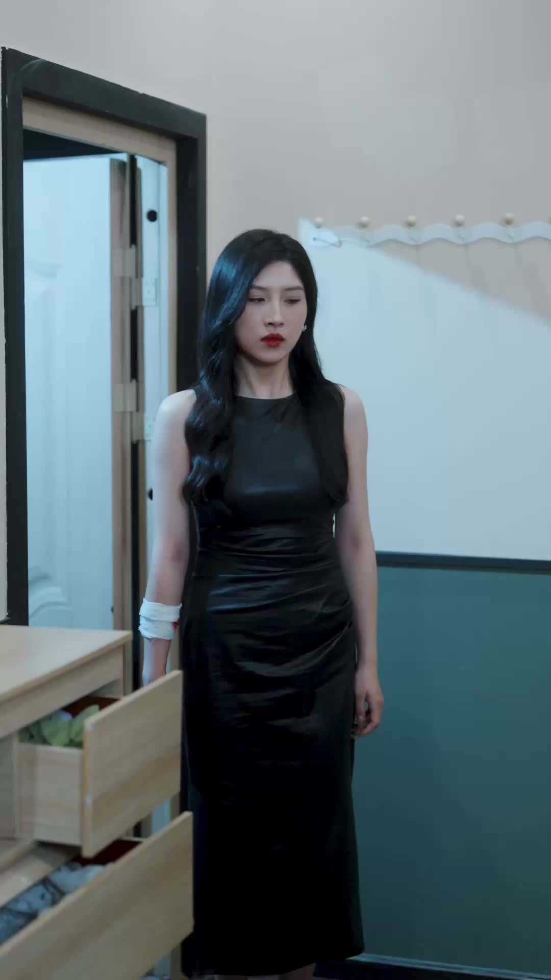 에피소드 56 - 얼굴 뒤에 가려진 그녀