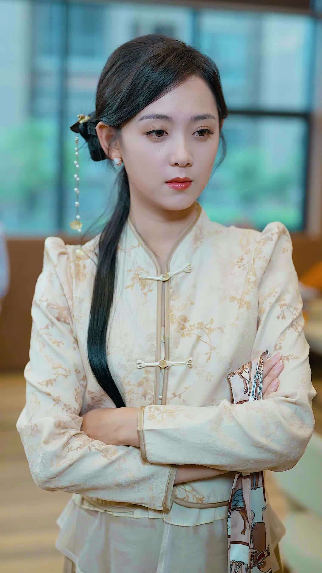 Episode 28 - Rise of the Heiress with X-Ray Vision