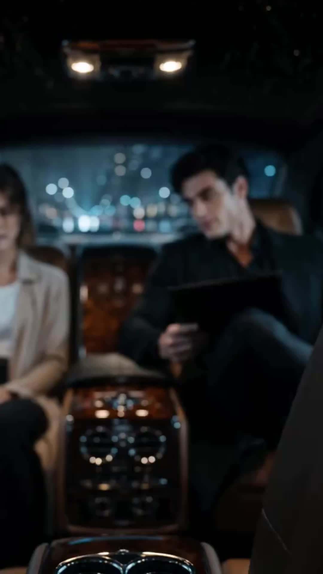Episodul 4 - Lecții private cu șeful meu vampir