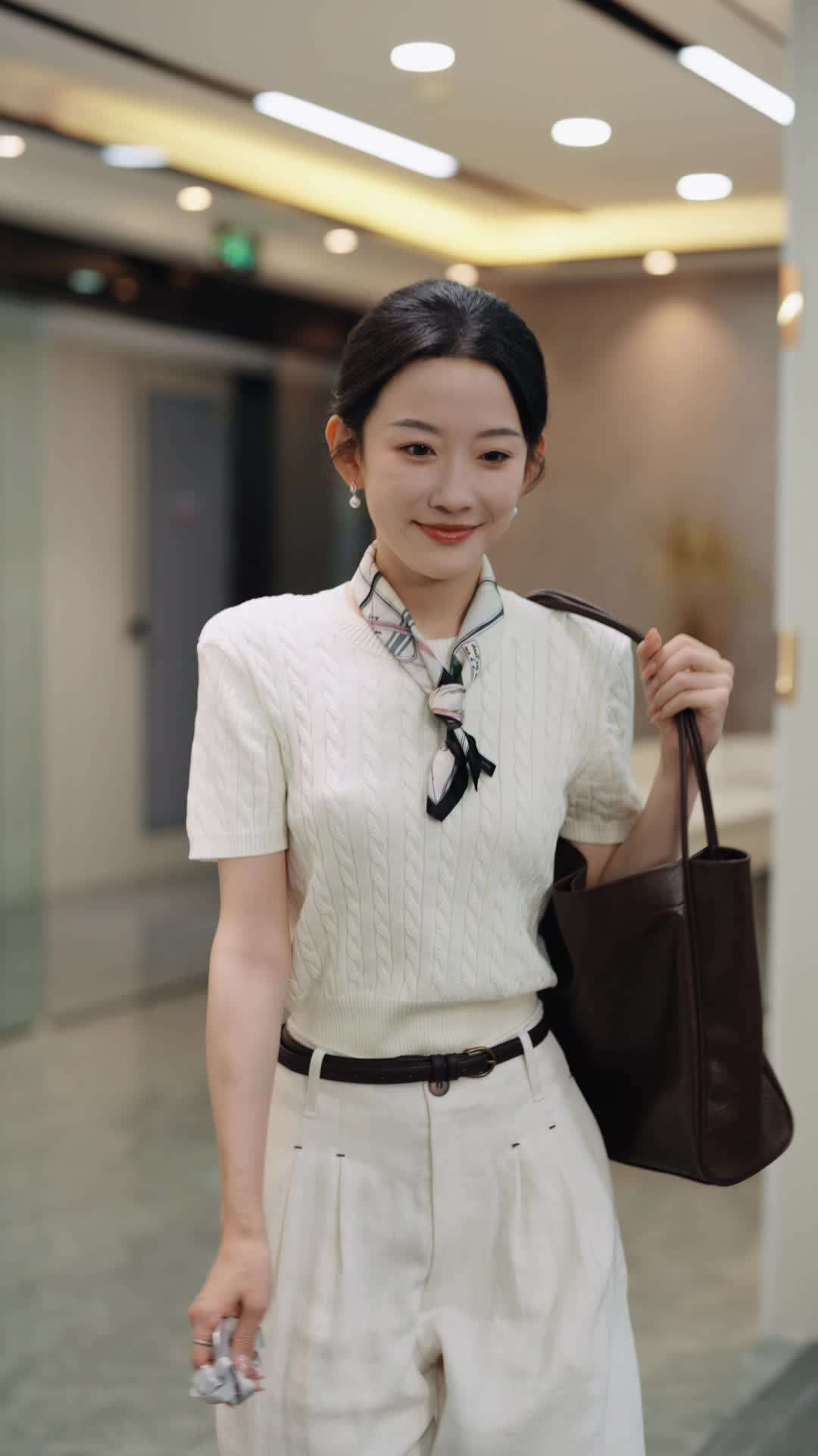 Episode 33 - Miss Secretary, You Stole His Heart