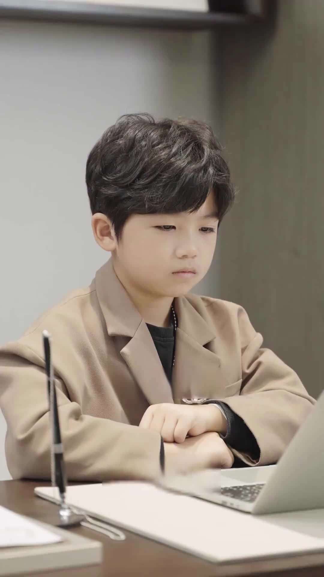 Episode 12 - Daddy, Please Kneel Down