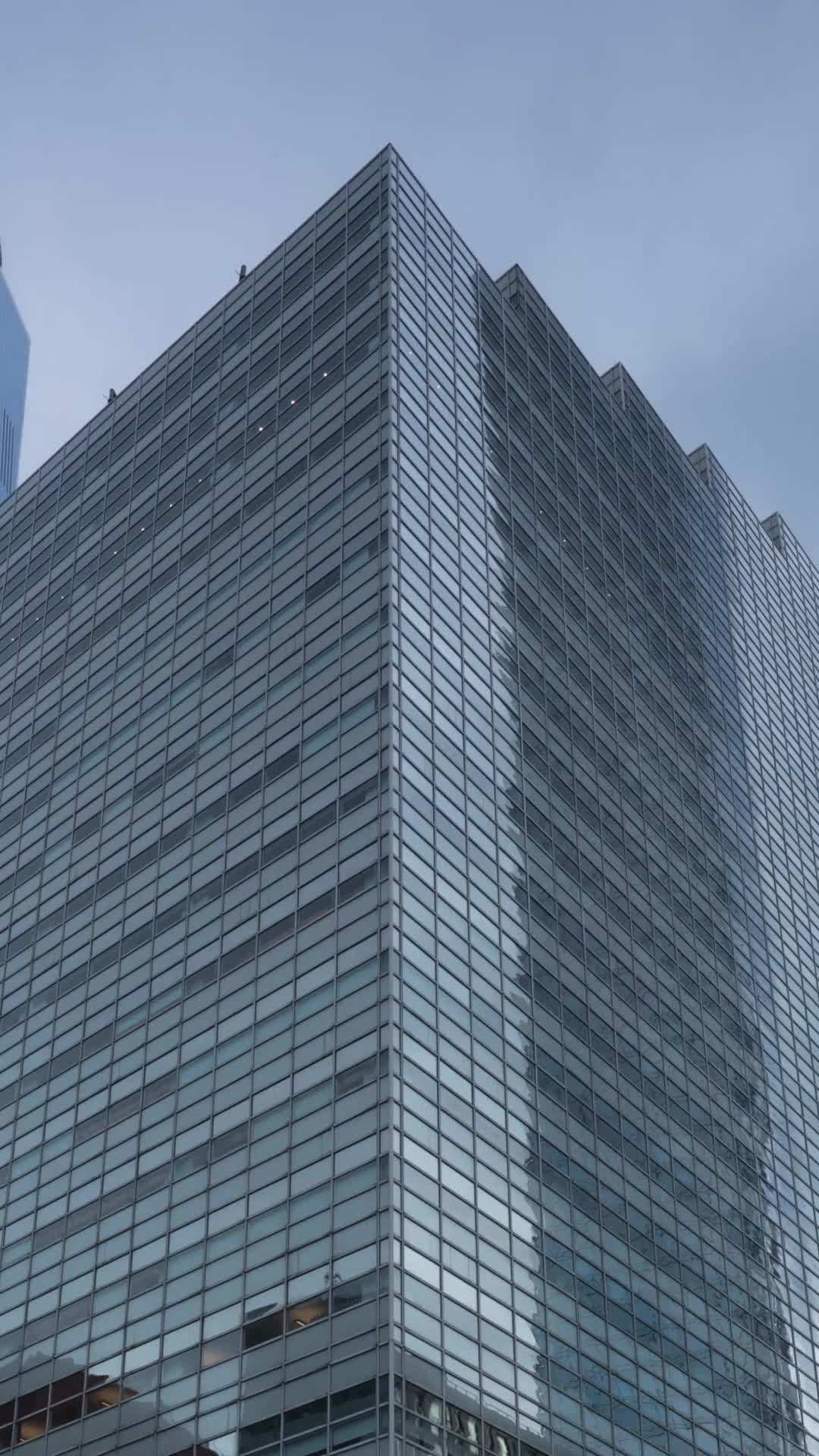 에피소드 42 - 스포트라이트 너머의 눈물