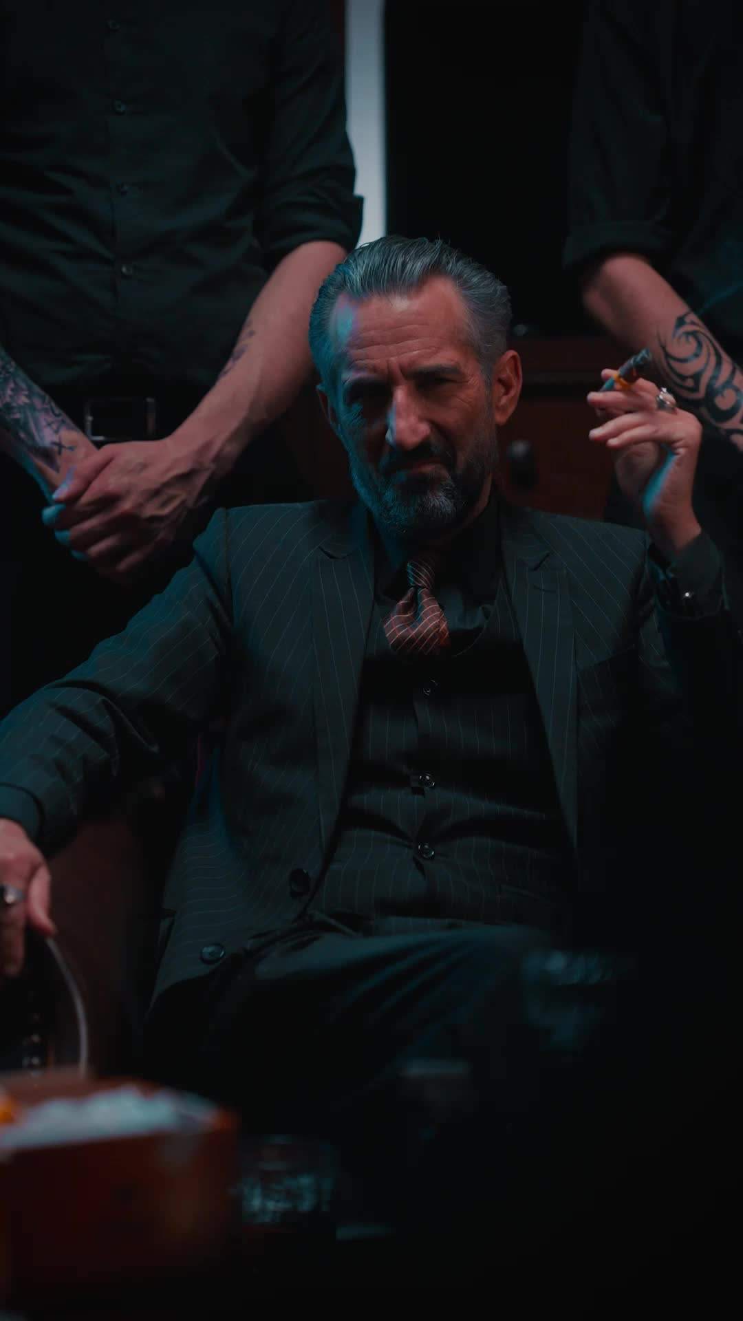Episode 1 - The Mafia Boss Has a Gun, Darling Don't Run