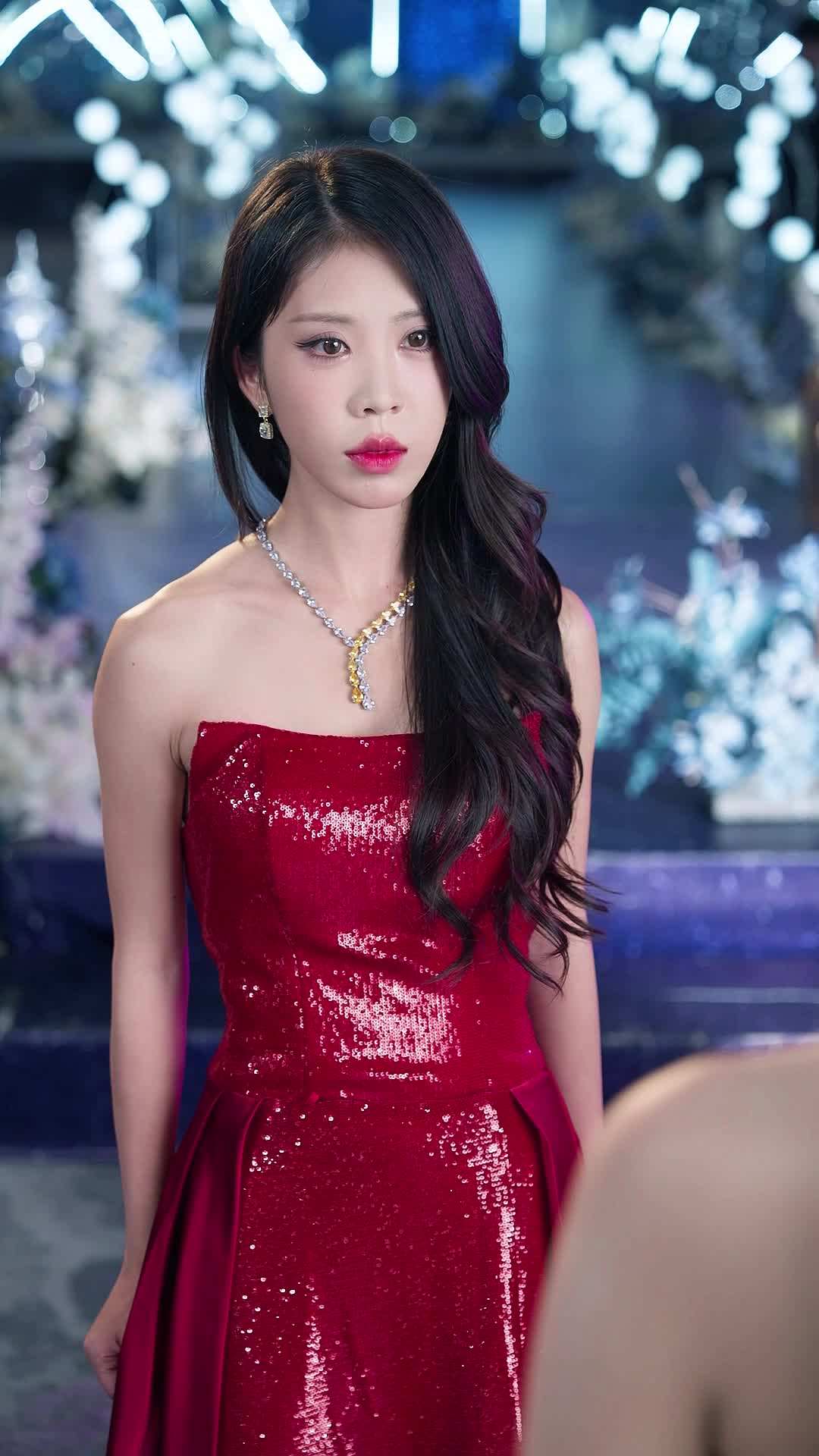 Episode 28 - Don't Mess With the Real Heiress