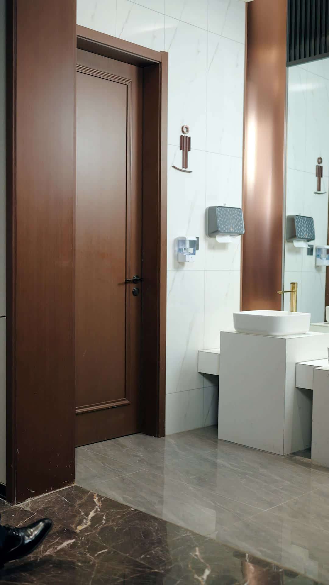 Episode 15 - Deal & Love