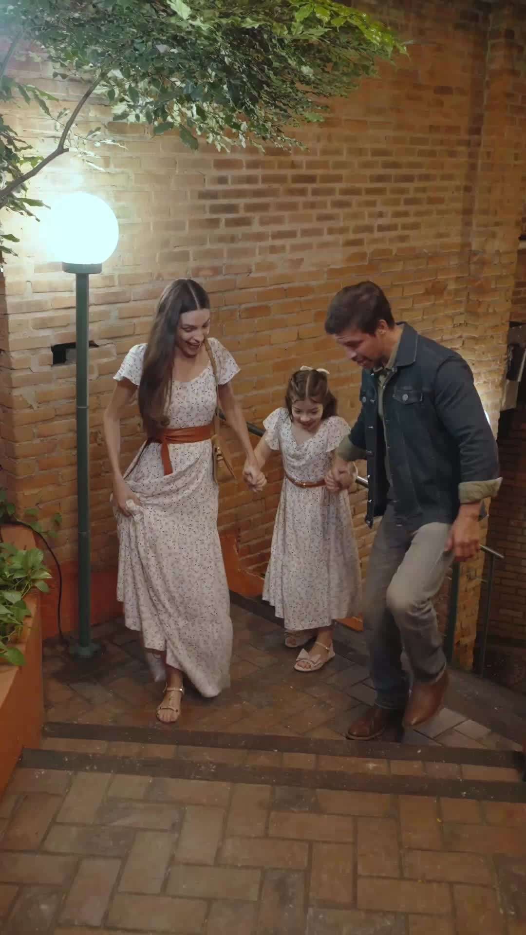 Episodul 58 - Prima ei familie cu cowboy-ul și fata mută