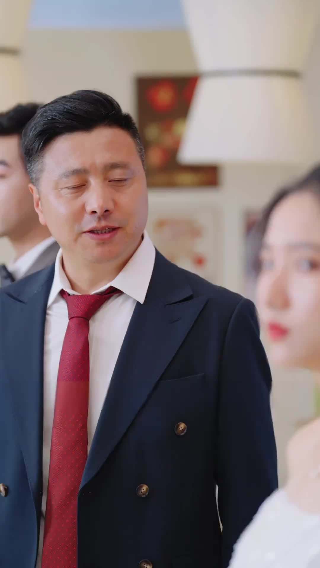 Episode 33 - CEO's Wife Spoiled by Three Big Shot Brothers