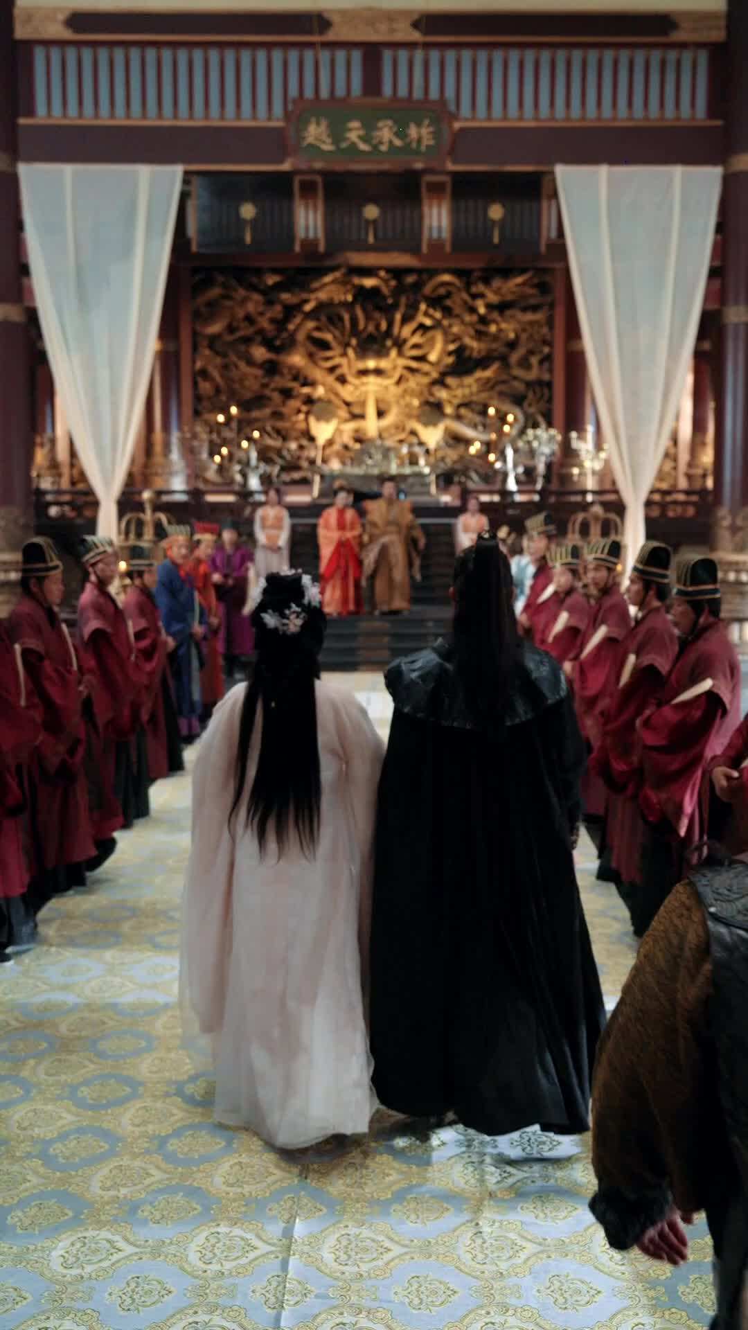 Episode 11 - The Bride Hides a Crown No One Sees