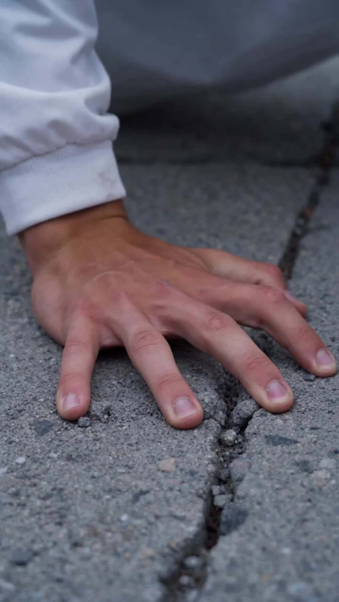Episode 4 - The Son Rises Alone