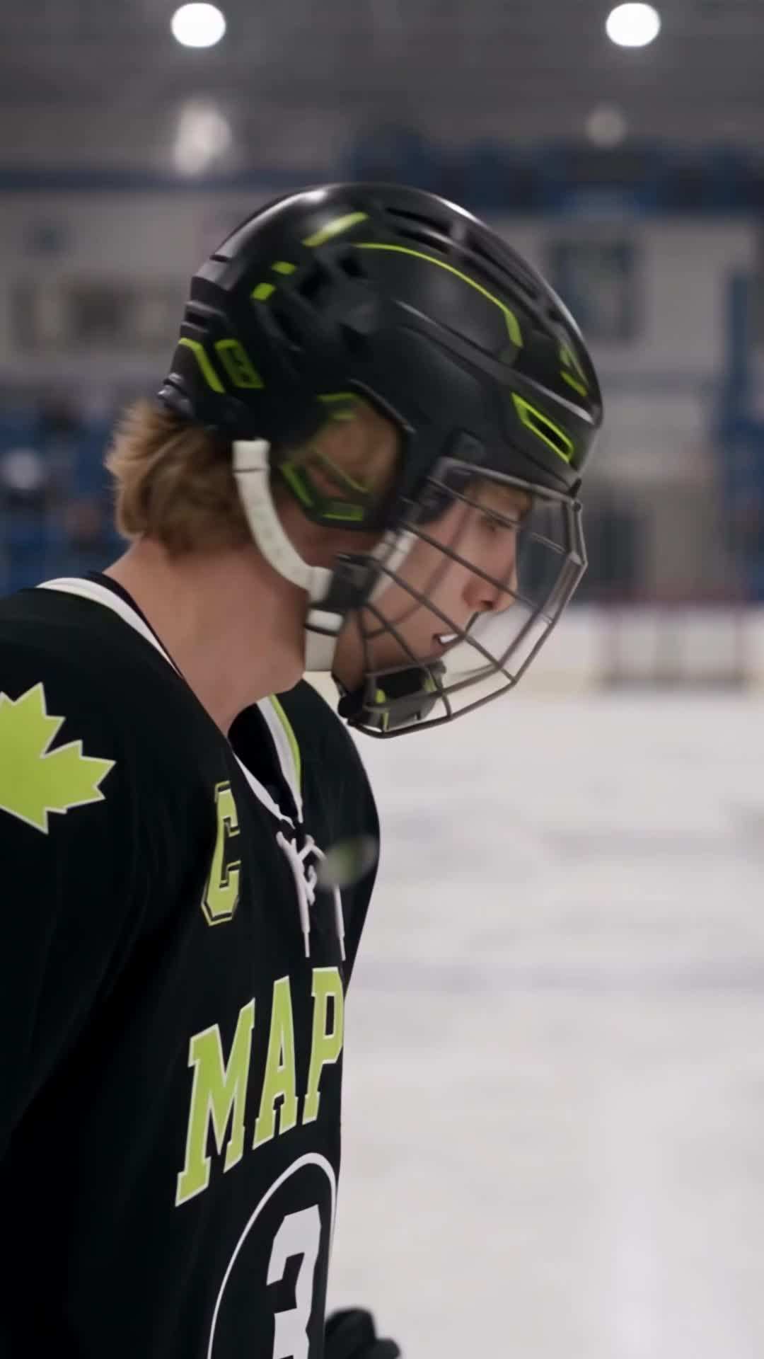 Episode 30 - I Sexted the Hockey Captain