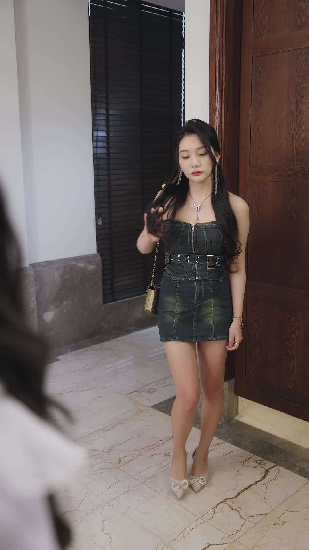 에피소드 15 - 그녀의 빽은 레벨이 다르다