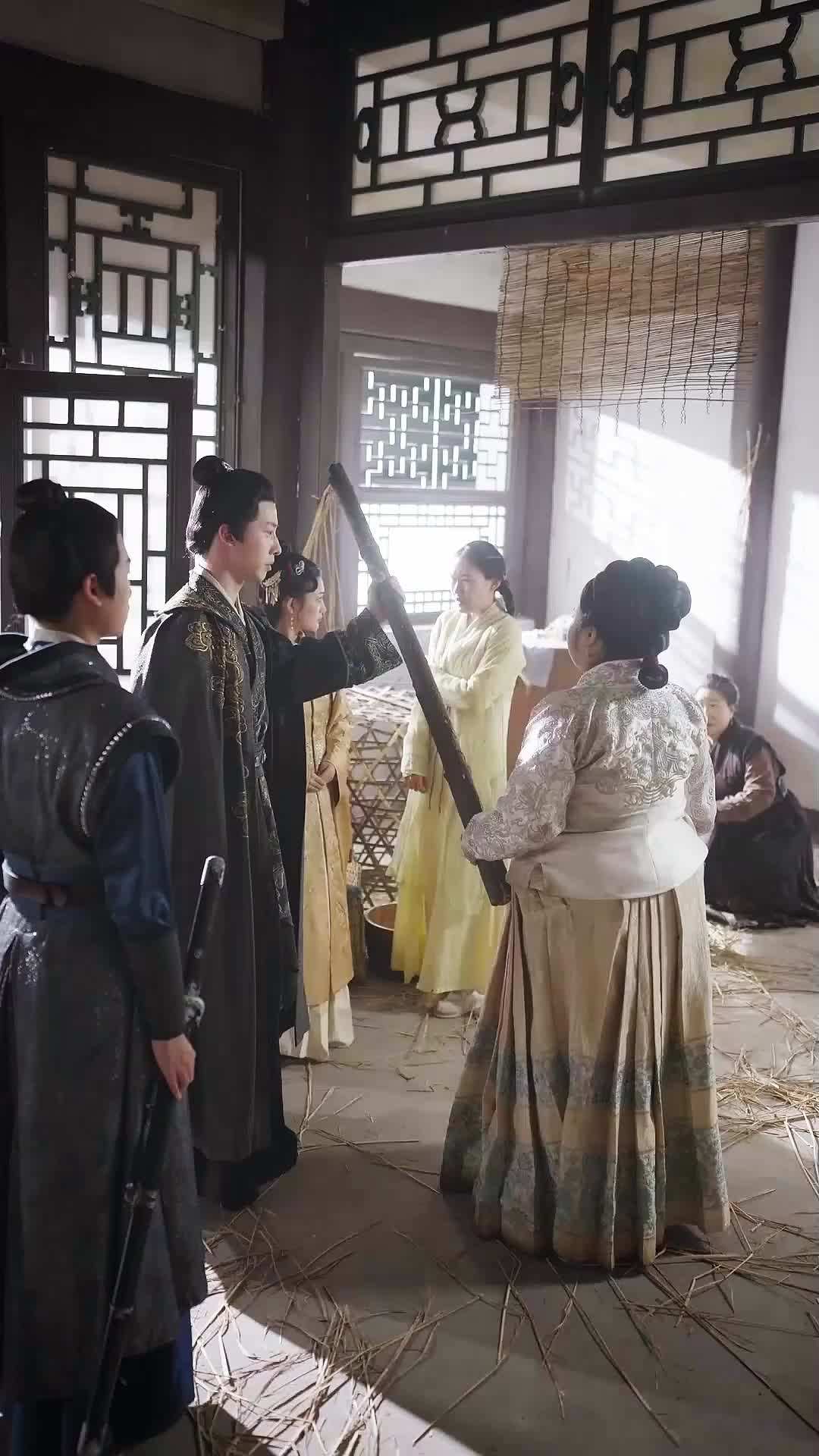 에피소드 3 - 뚱뚱한 아내로 타임슬립: 뚱보 왕비마마의 역전